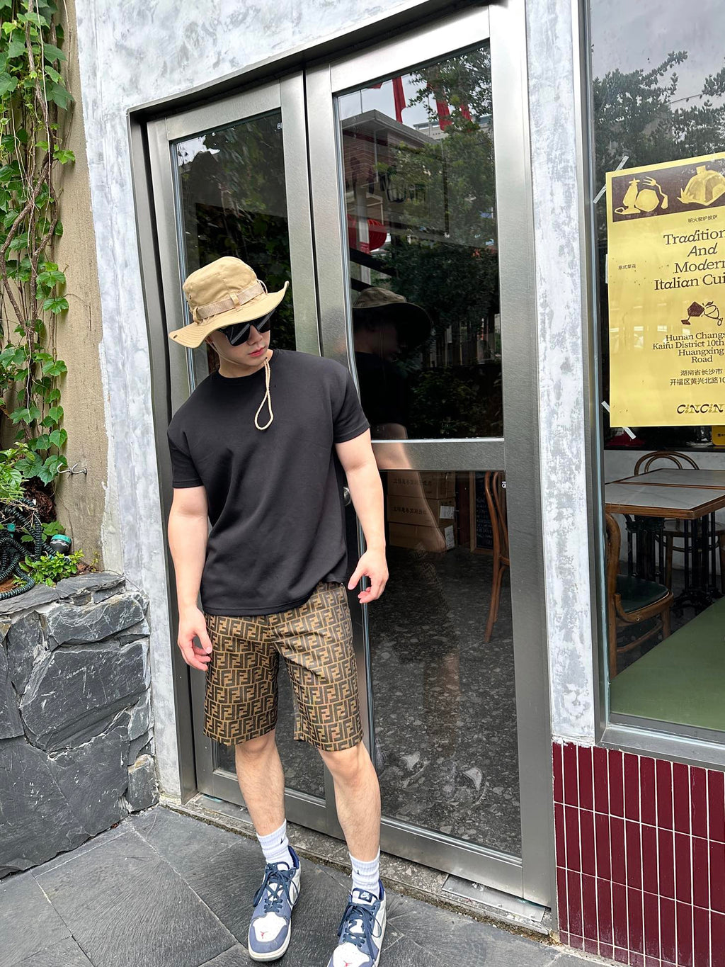 2026 New Arrival: GS All-Over Monogram Print Shorts (55012-A90)