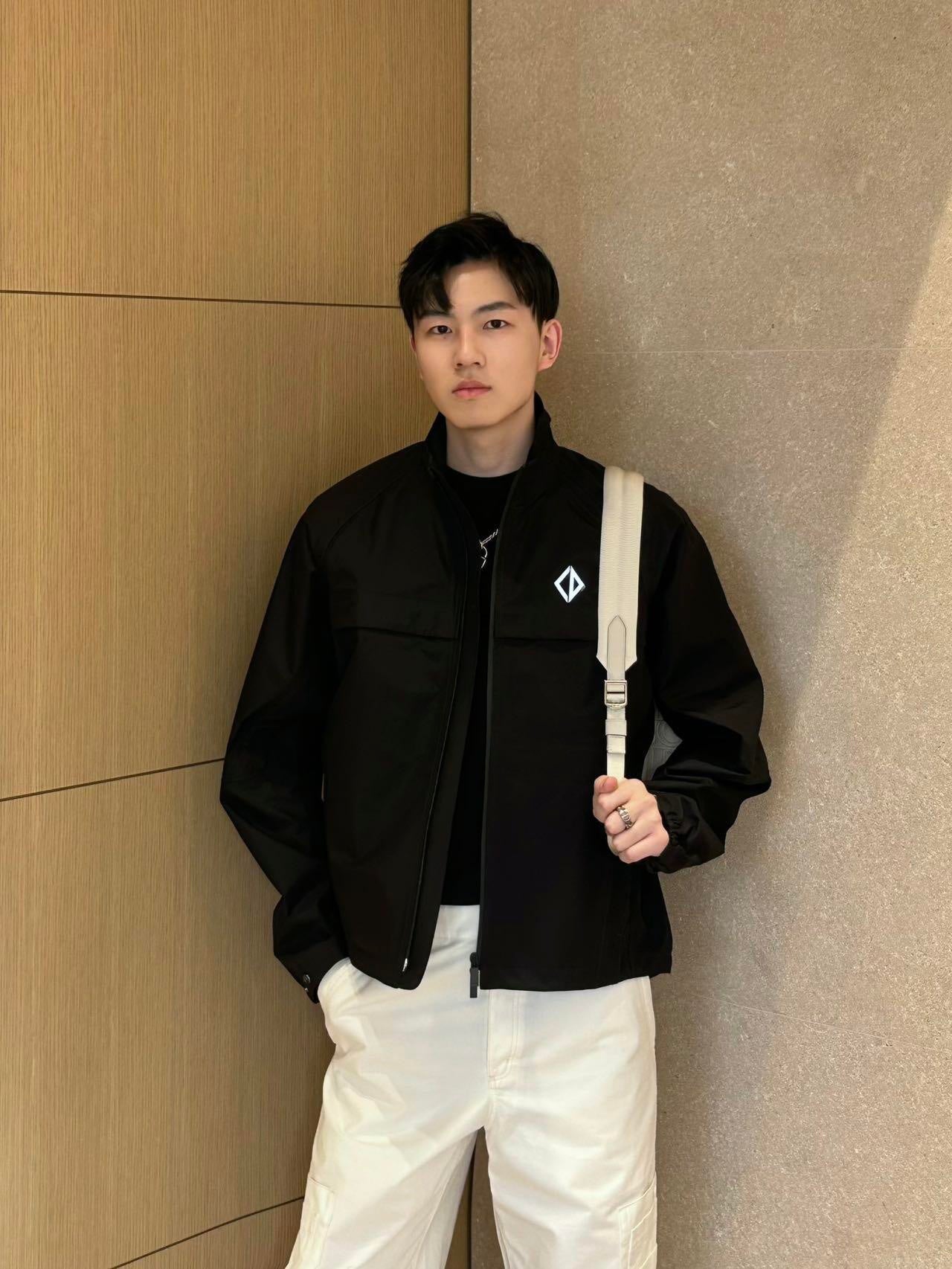 2026 New GS Logo Reflective Jacket (MM091-C05)