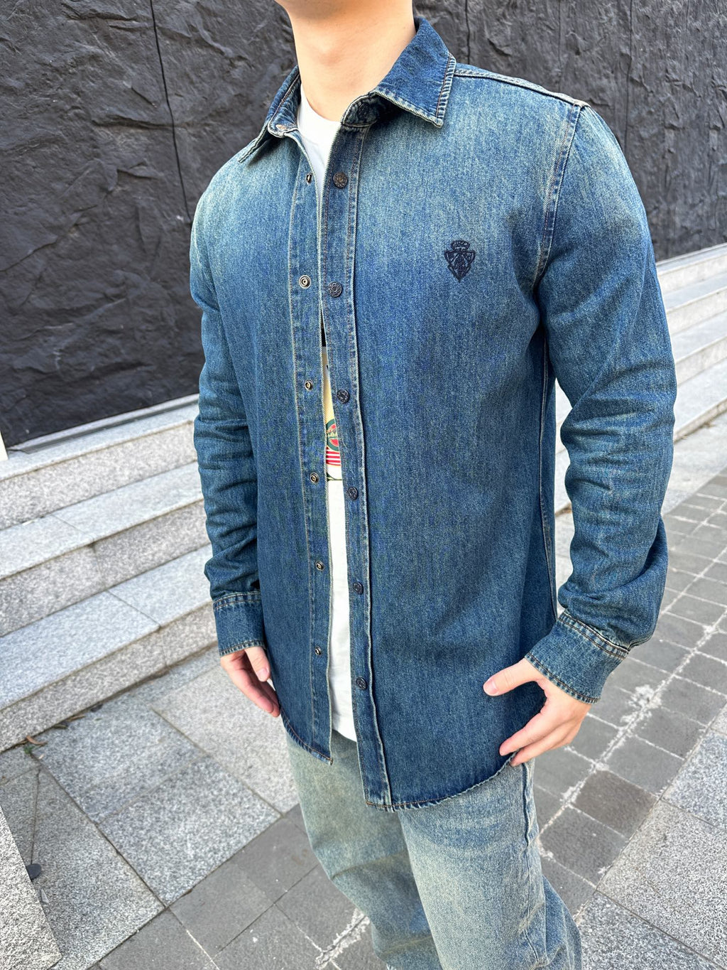 2026 New GS Embroidered Family Crest Denim Shirt (BB734-B40)
