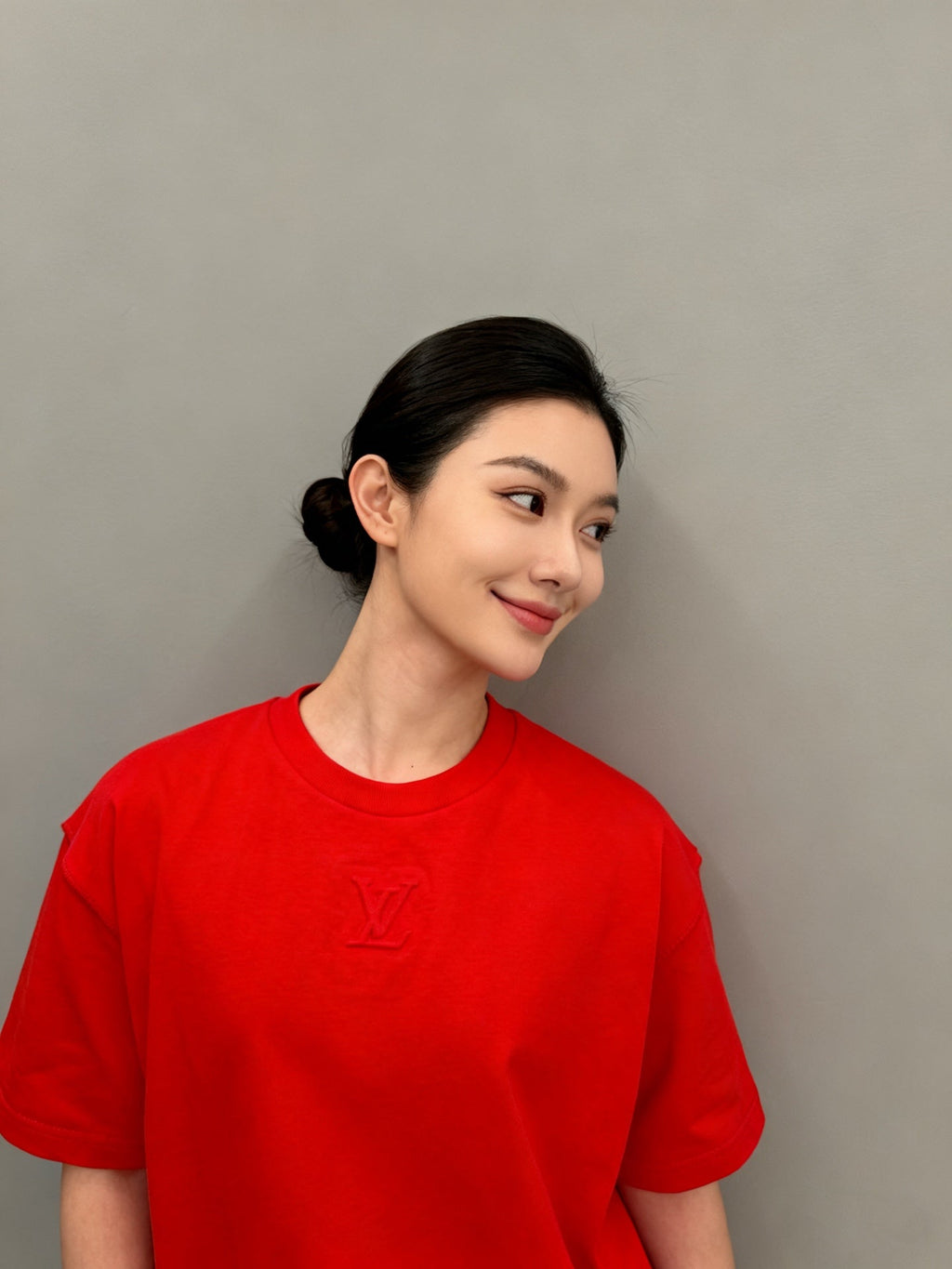 2026 New GS Logo Embossed T-Shirt (AA542-A10)