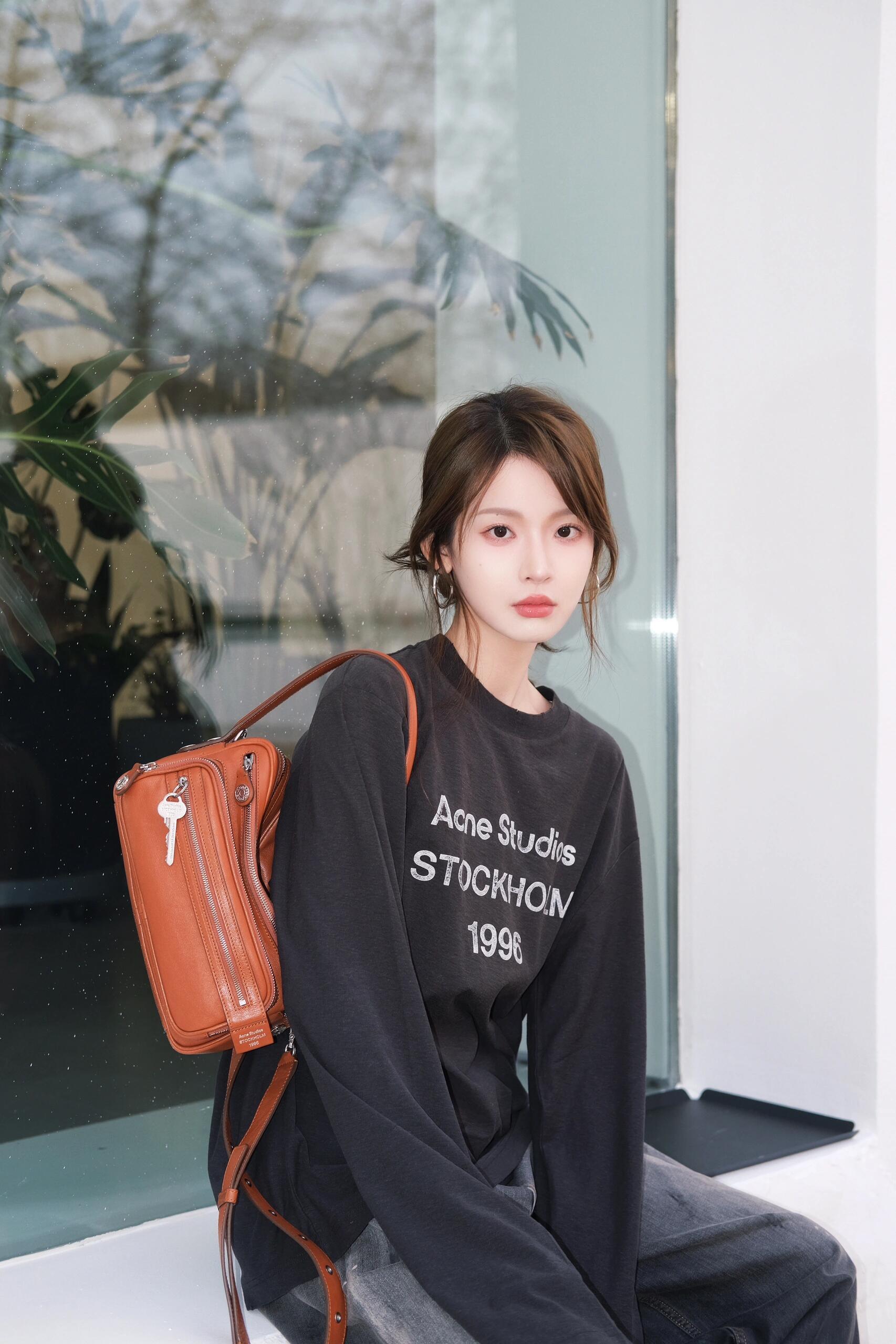 2026 New GS Long-Sleeved T-Shirt with Distressed Printed Logo (CC975-A40)
