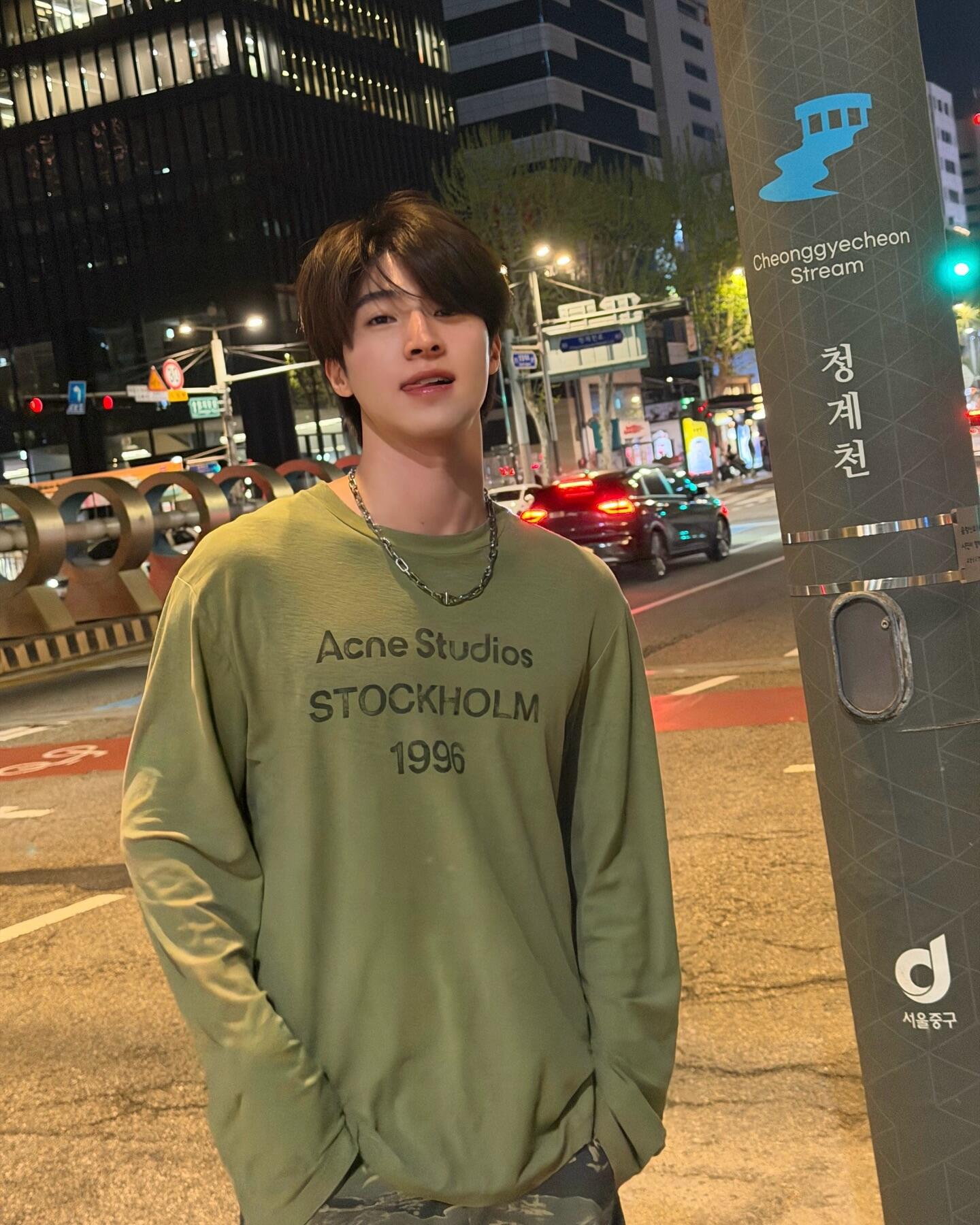 2026 New GS Long-Sleeved T-Shirt with Distressed Printed Logo (CC975-A40)