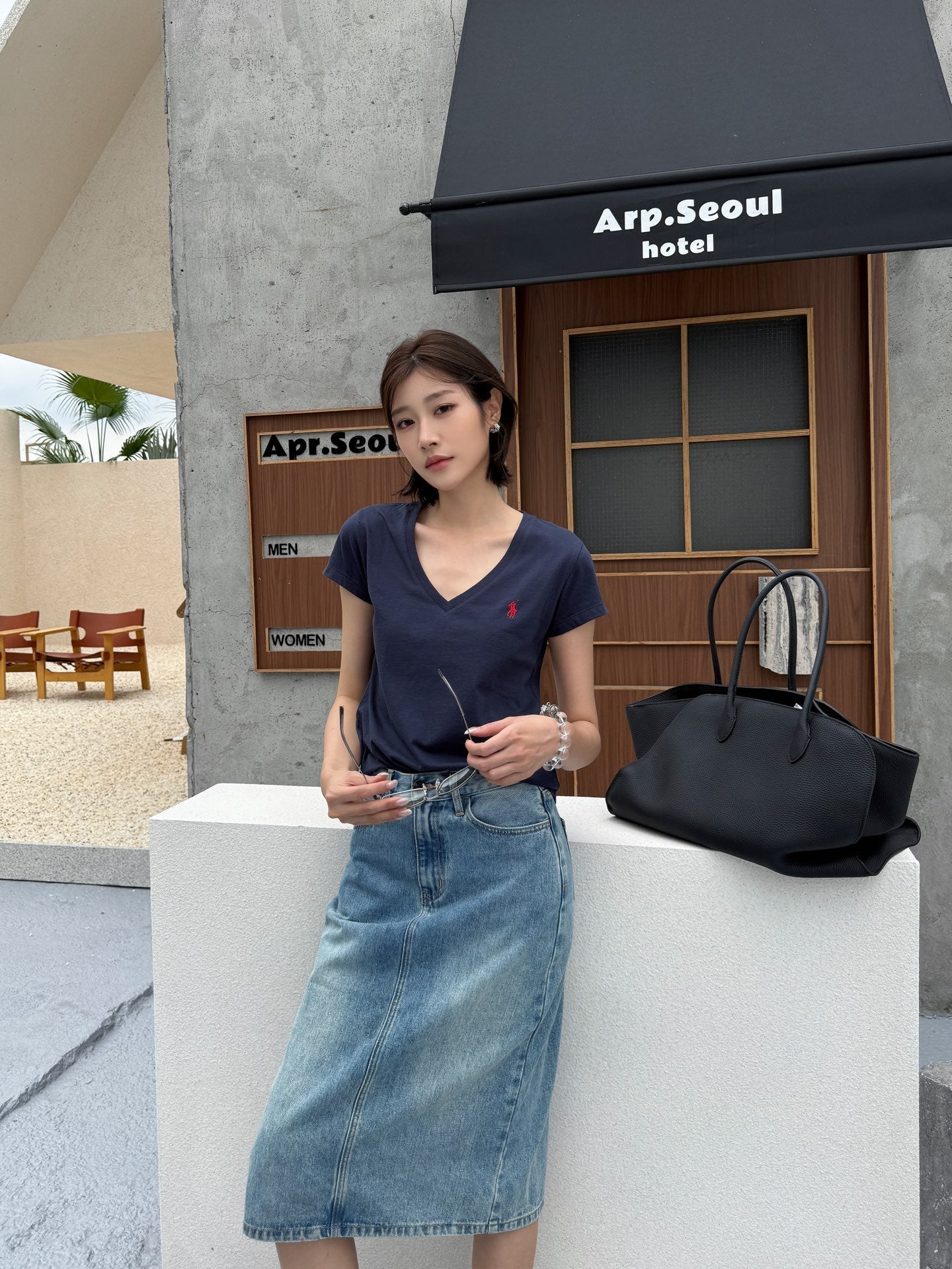 2026 Women’s GS Embroidered V-neck Short-sleeved Top (FF743)