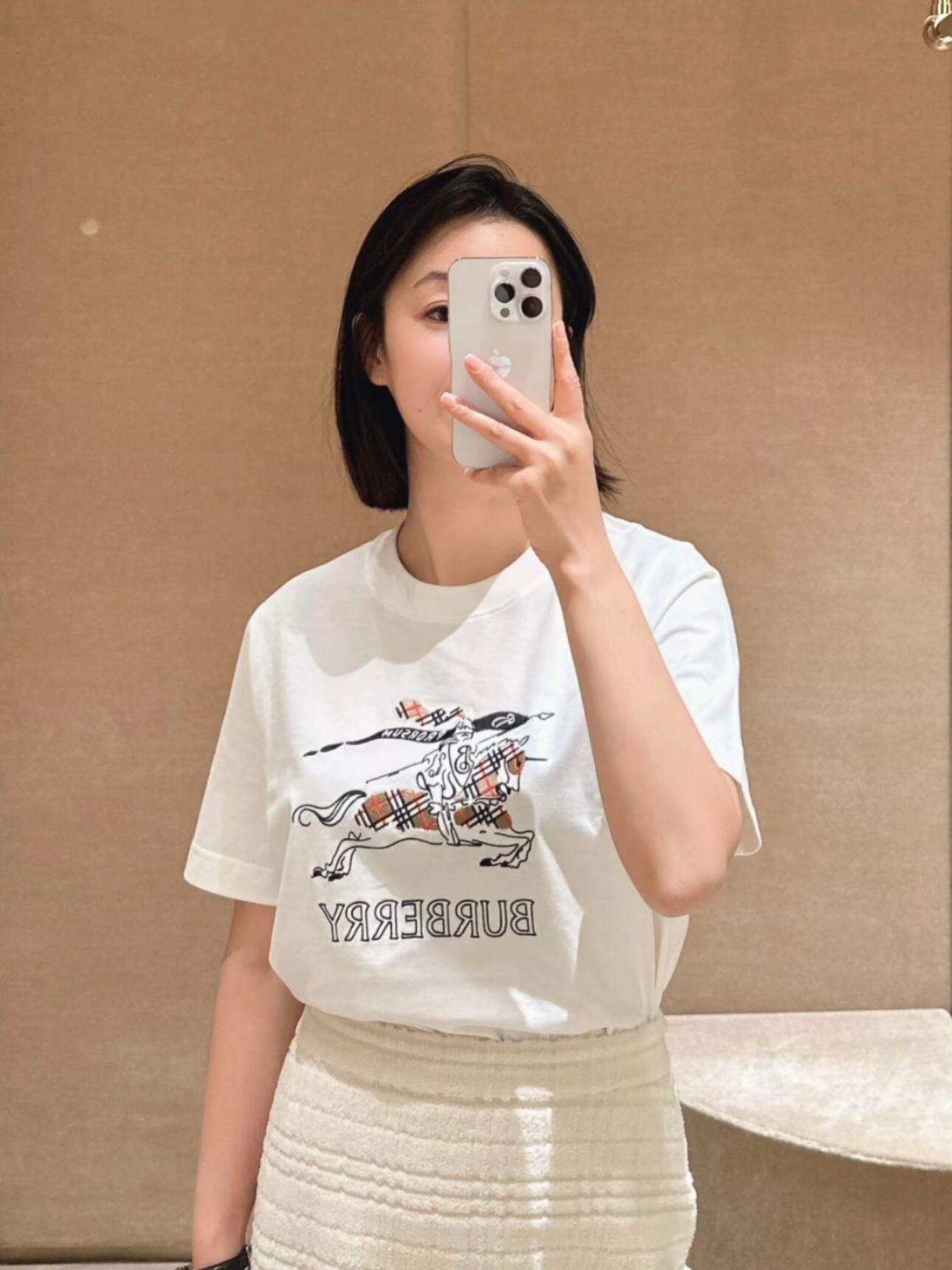 2026  Women's GS Sketch Knight Logo Short-Sleeved T-Shirt (DD117)