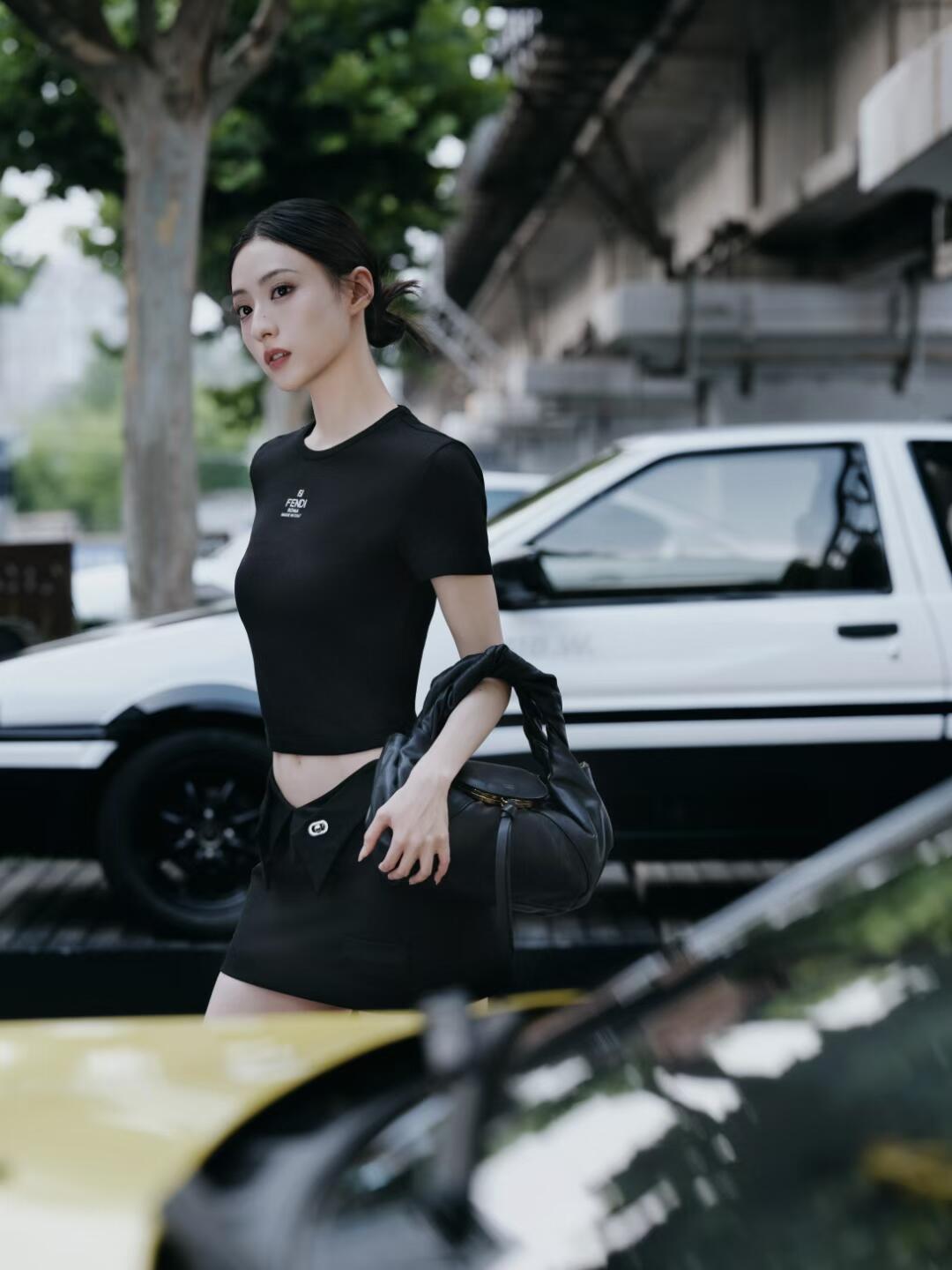 2026 Women’s GS Embroidered Short-Sleeved Top (EE424)