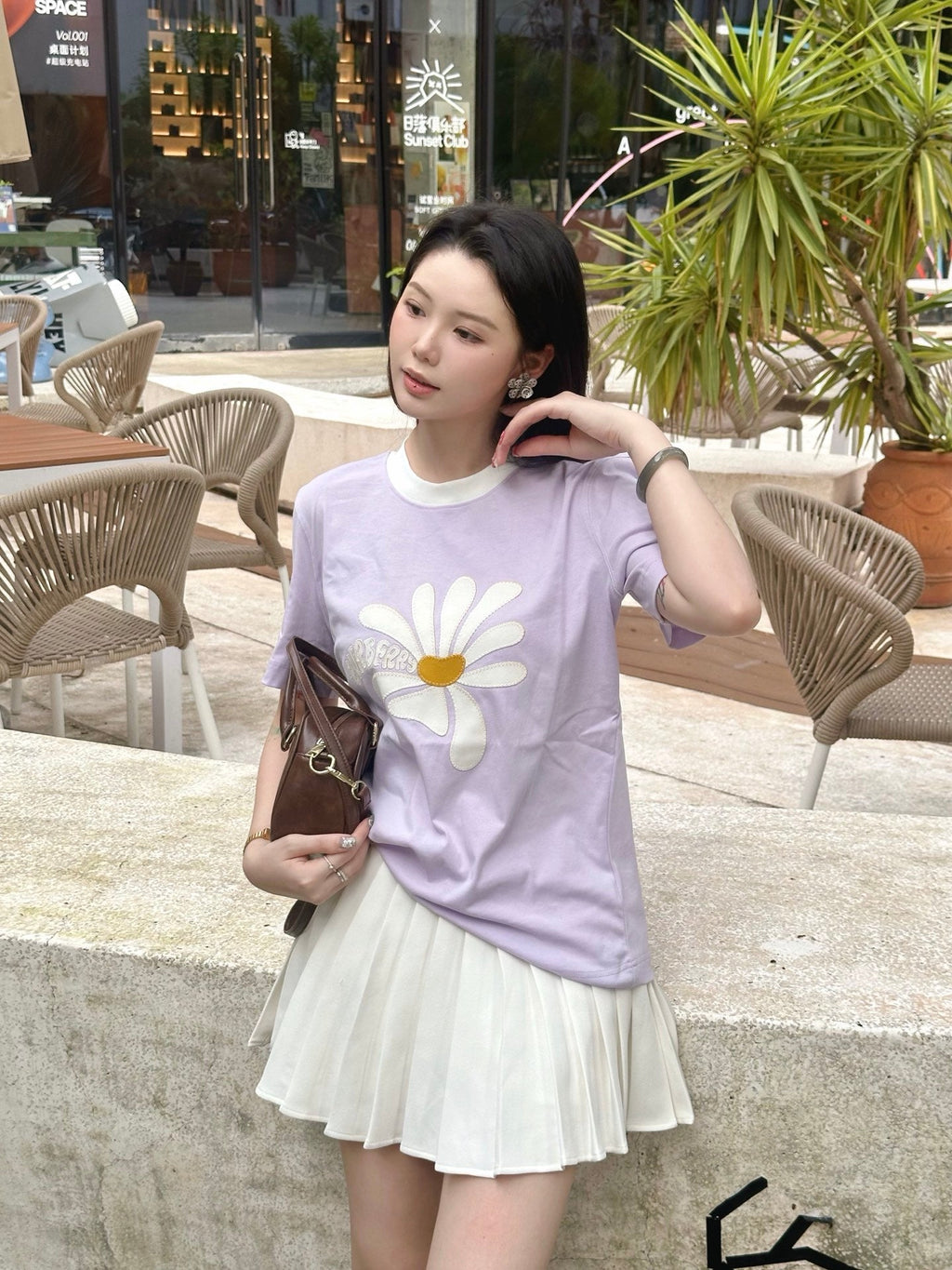 2026 Women's GS Daisy Embroidered Short-Sleeved Top (DD120)