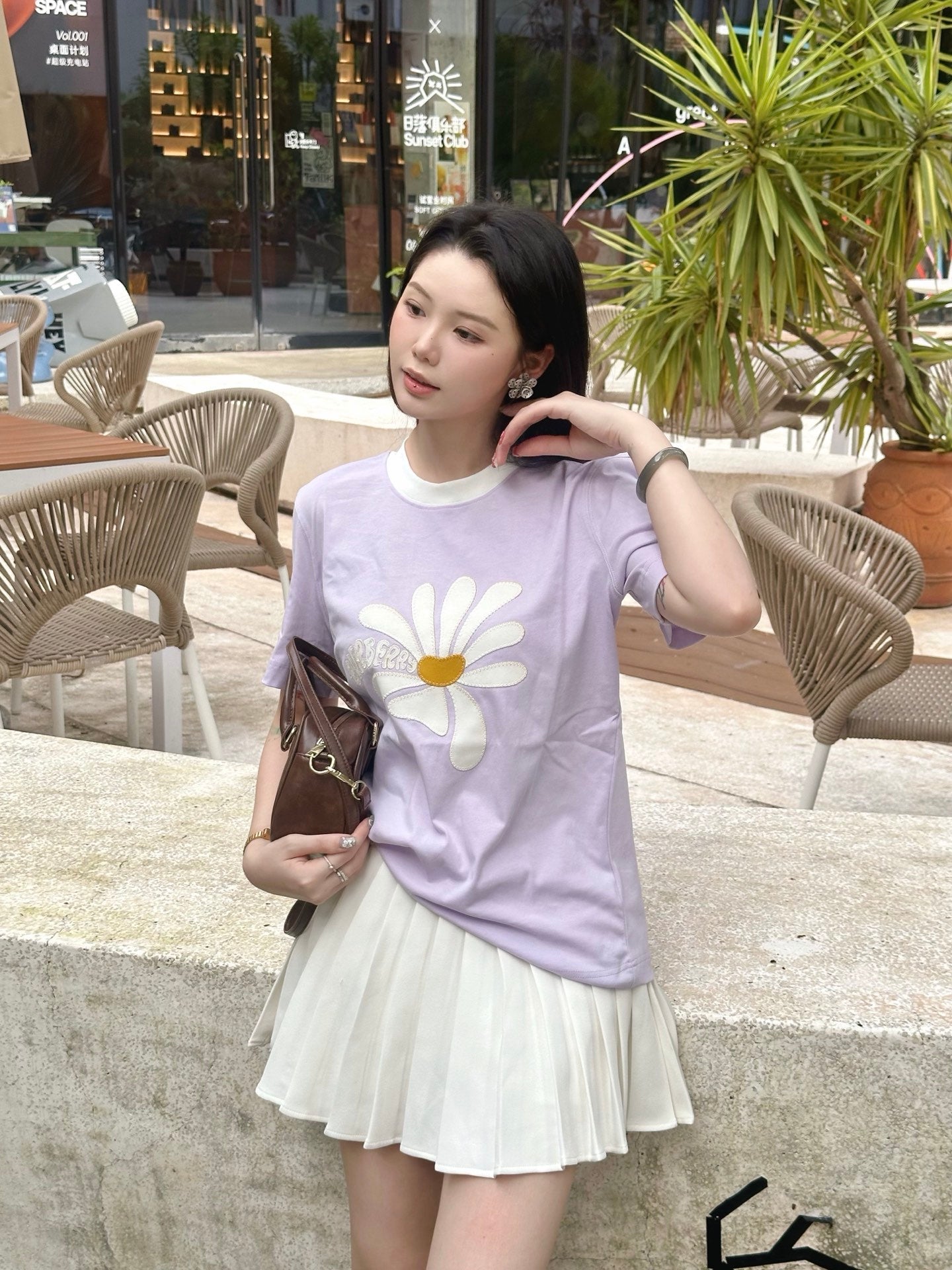 2026 Women's GS Daisy Embroidered Short-Sleeved Top (DD120)