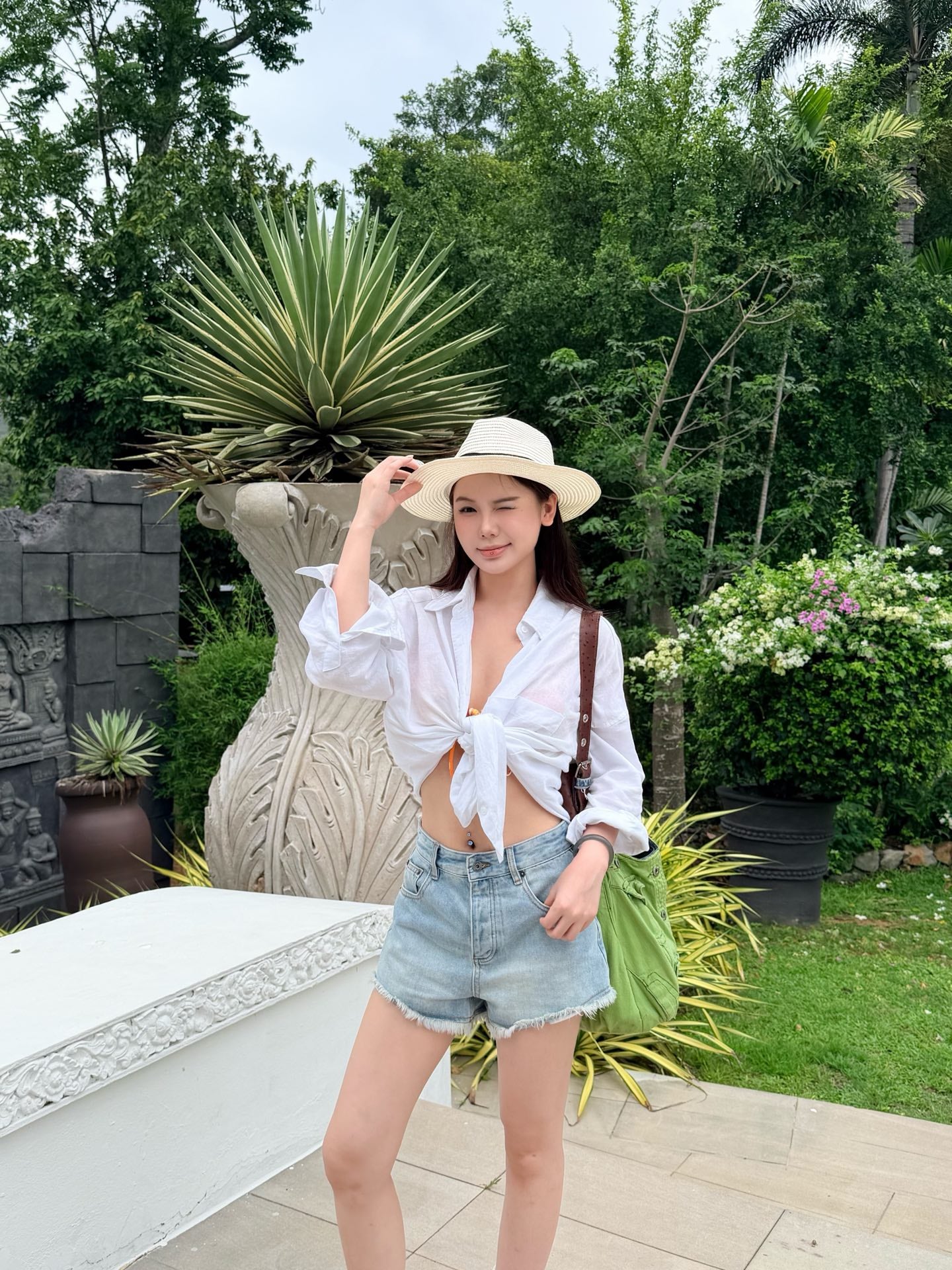 2026 Women’s GS Embroidered Leather Denim Shorts (EE422)