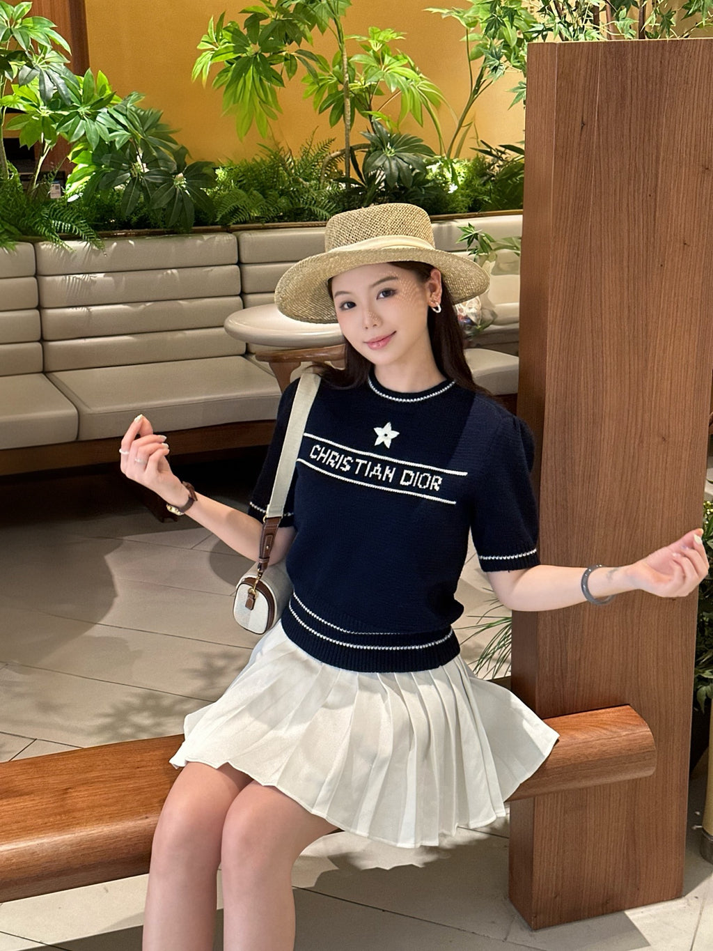 2026 Women's GS Embroidered Short-Sleeved Sweater (DD132)