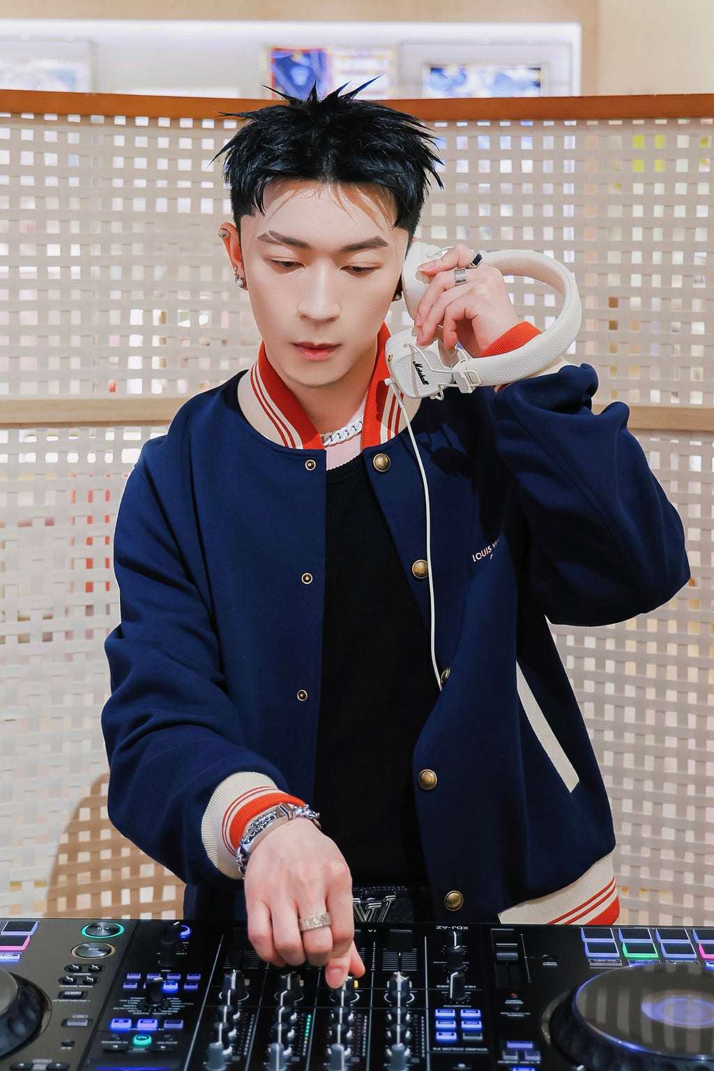 2026 New Model GS Embroidered Color-Contrasting Baseball Jacket (AA666-B60)