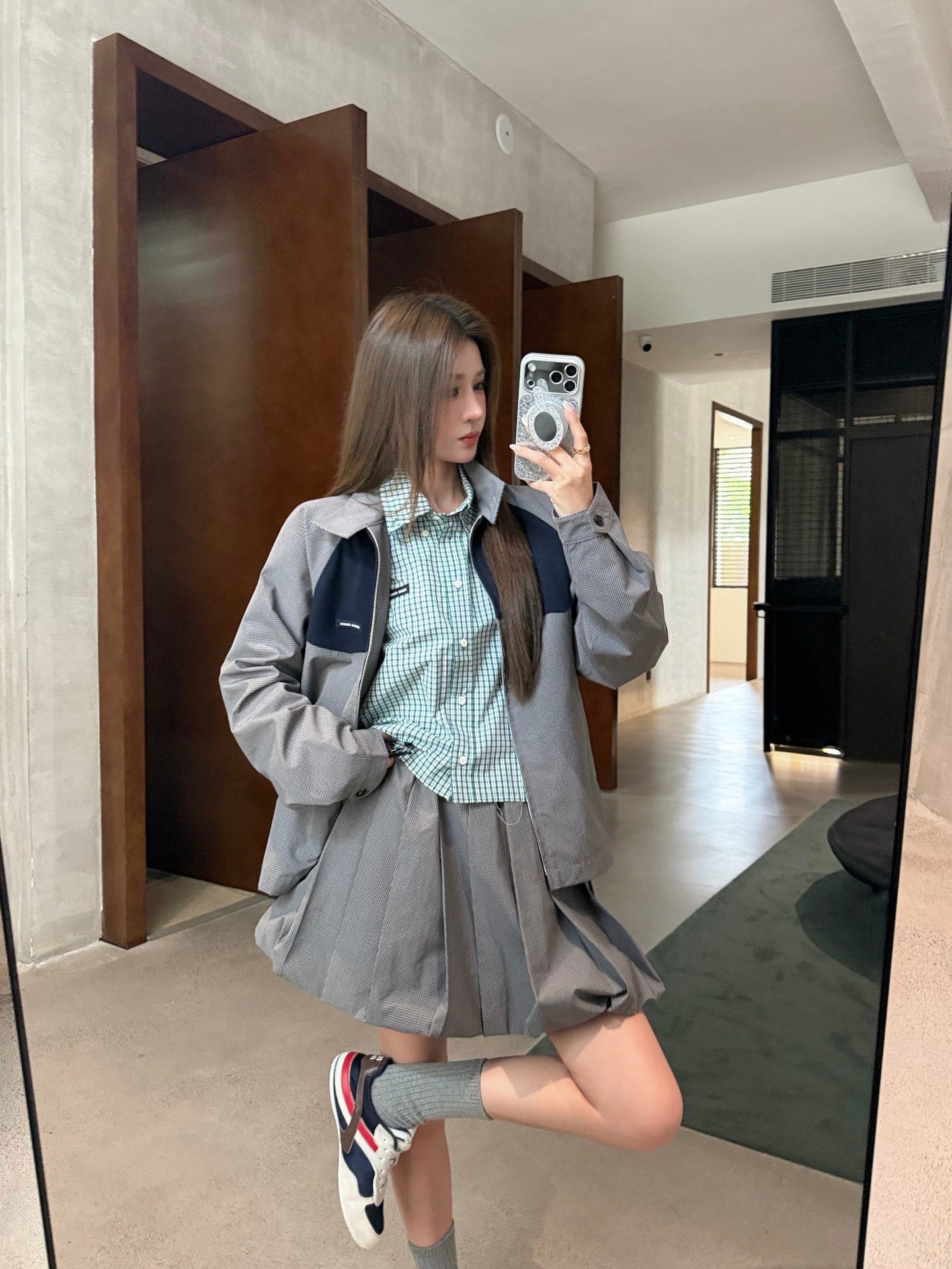 2026 Women's GS Logo Check Pattern Zip-Up Coat (FF797)