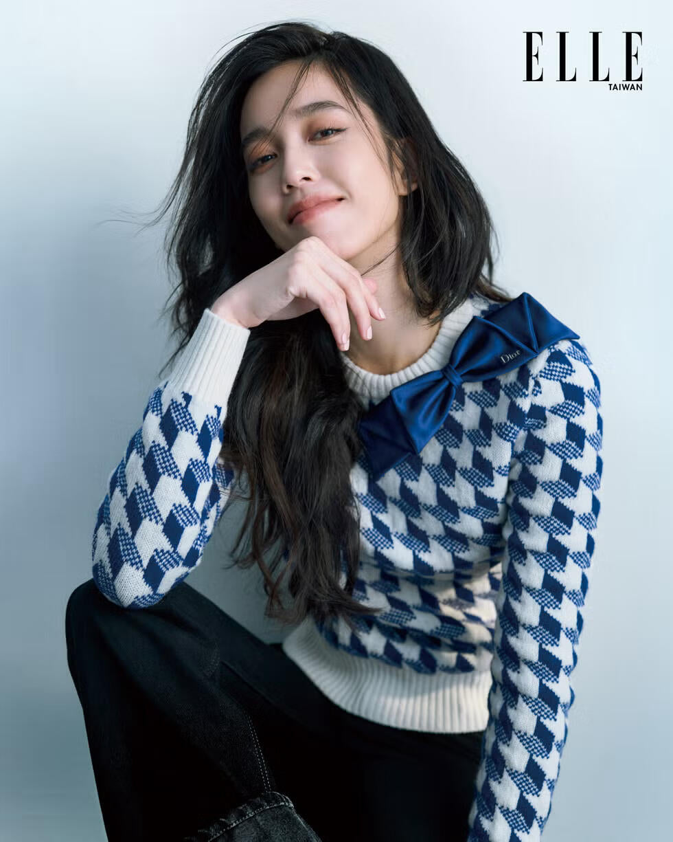 2026 Women's GS Butterfly Knot Peacock Pattern Plaid Sweater (DD144)