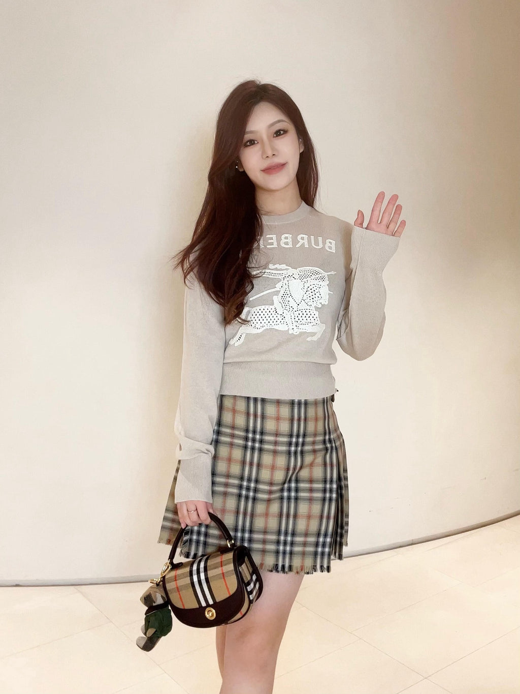 2026 Women's GS Logo Sweater (DD143)