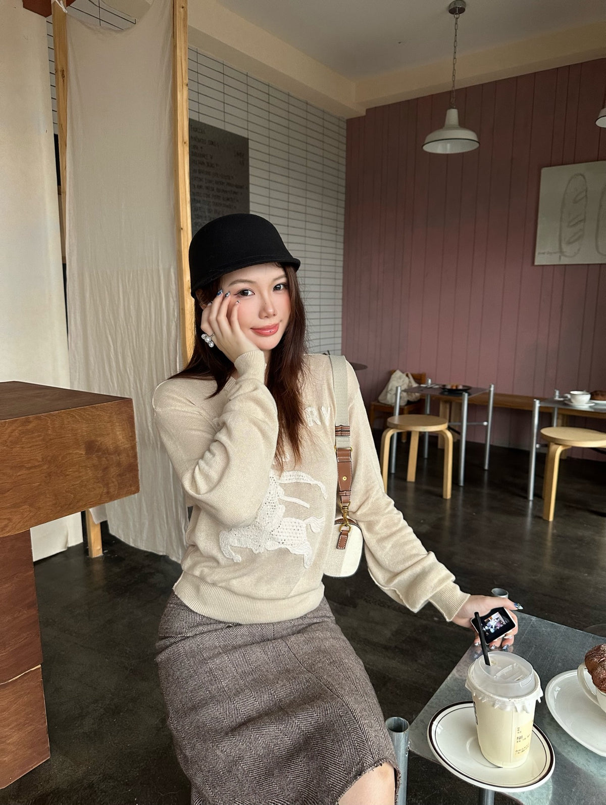 2026 Women's GS Logo Sweater (DD143)
