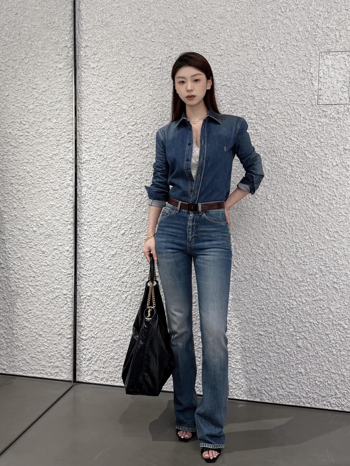 2026 Women's GS Embroidered Denim Shirt (EE444)