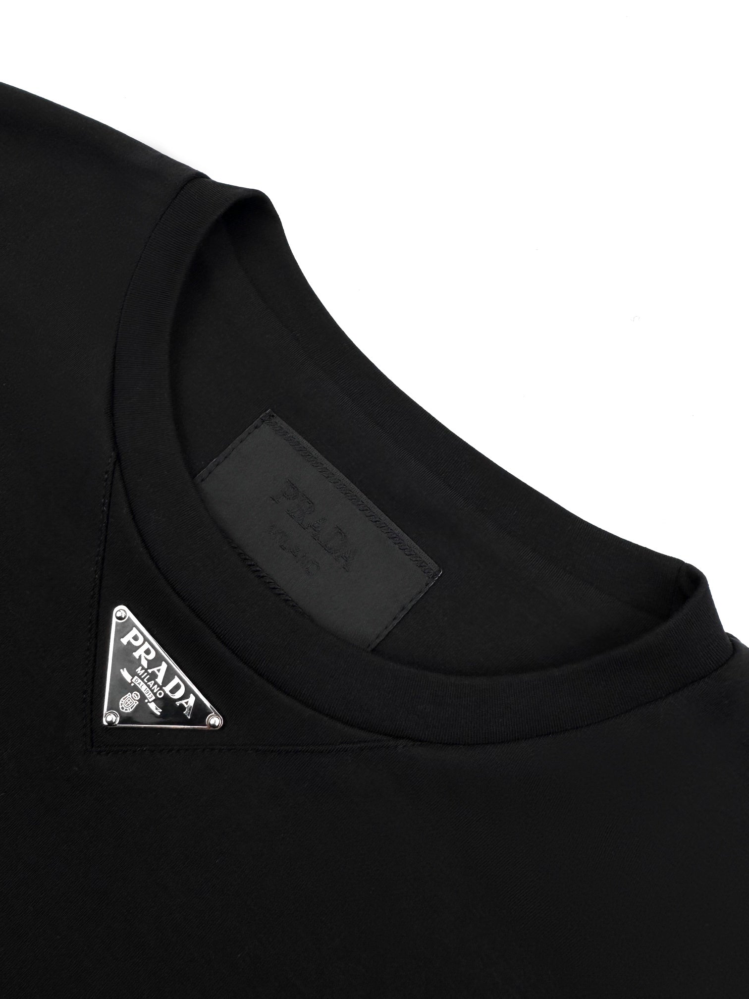 2026 New GS T-shirt with Chest Triangle Logo (25214-A20)