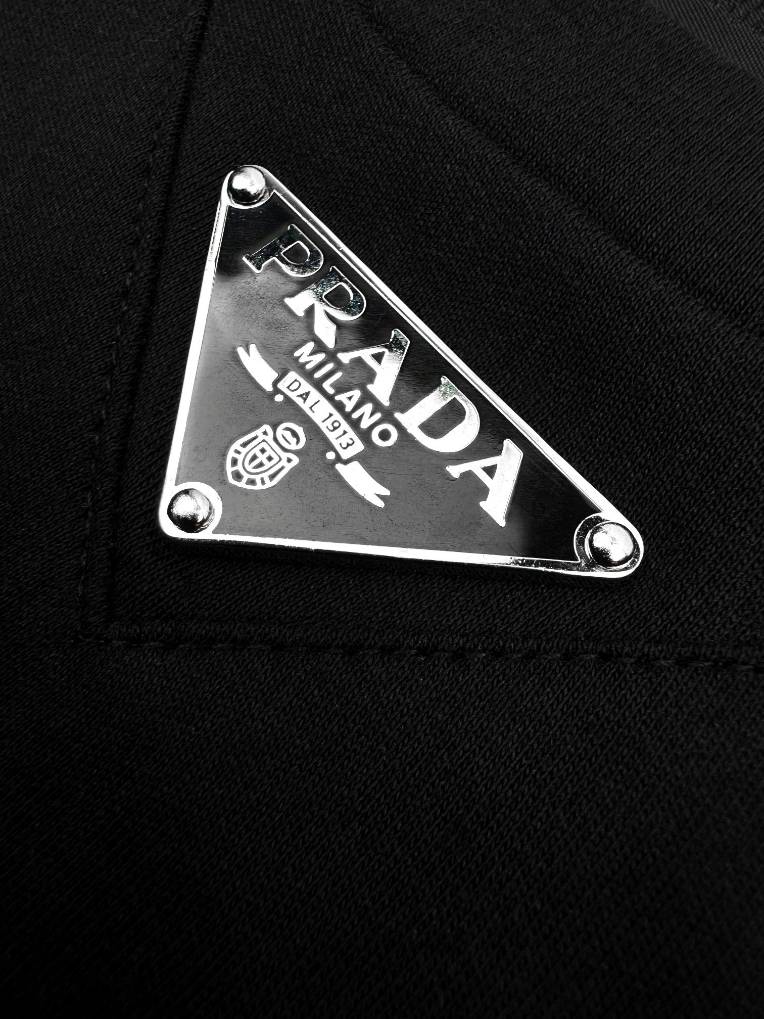 2026 New GS T-shirt with Chest Triangle Logo (25214-A20)