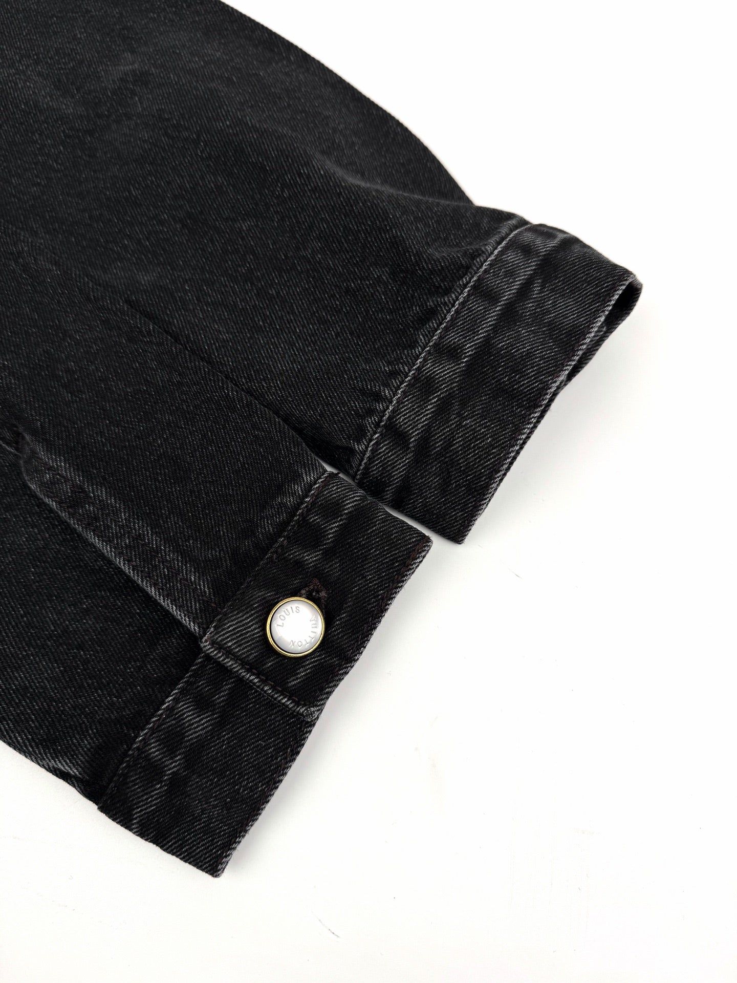 2026 New GS Embroidered Logo Denim Jacket (BB740-B75)