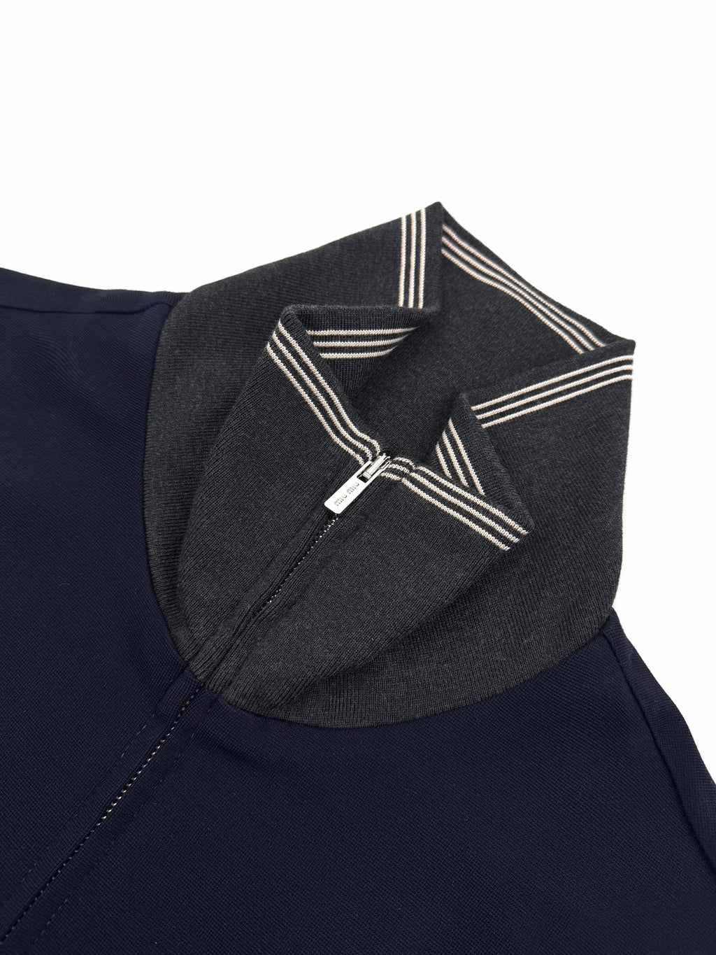 2026 New GS Embroidered Logo Zip Jacket (CC906-C10)