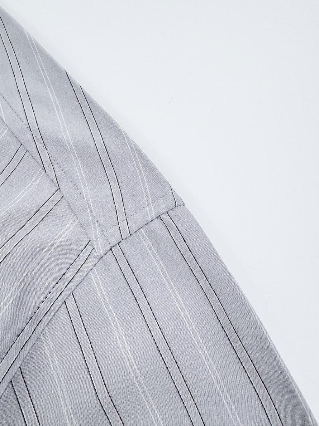 2026 New GS Label Striped Button-Down Shirt (CC949-B40)