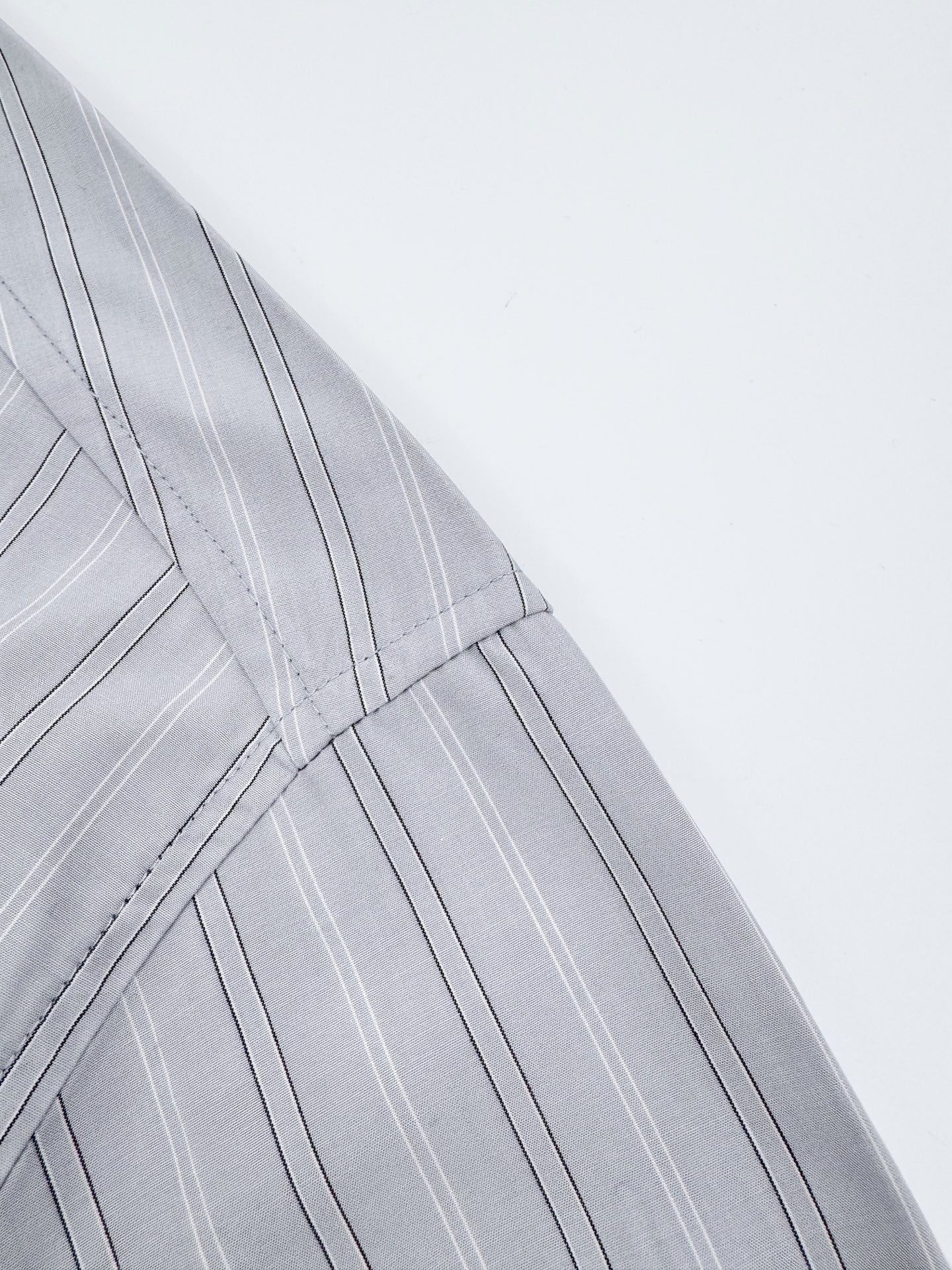 2026 New GS Label Striped Button-Down Shirt (CC949-B40)