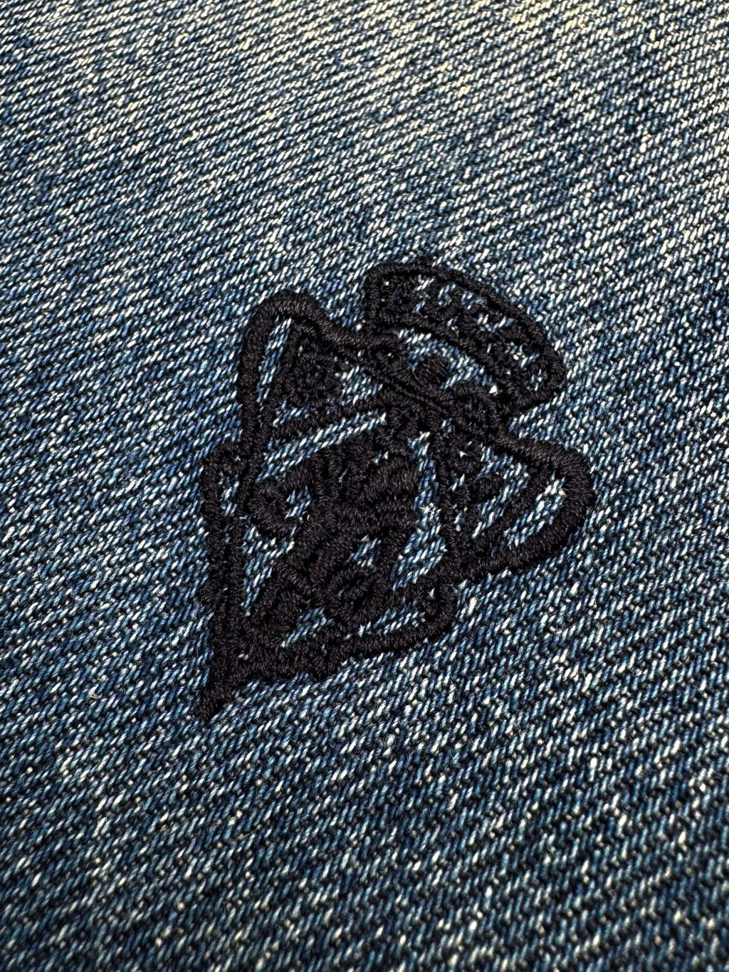 2026 New GS Embroidered Family Crest Denim Shirt (BB734-B40)