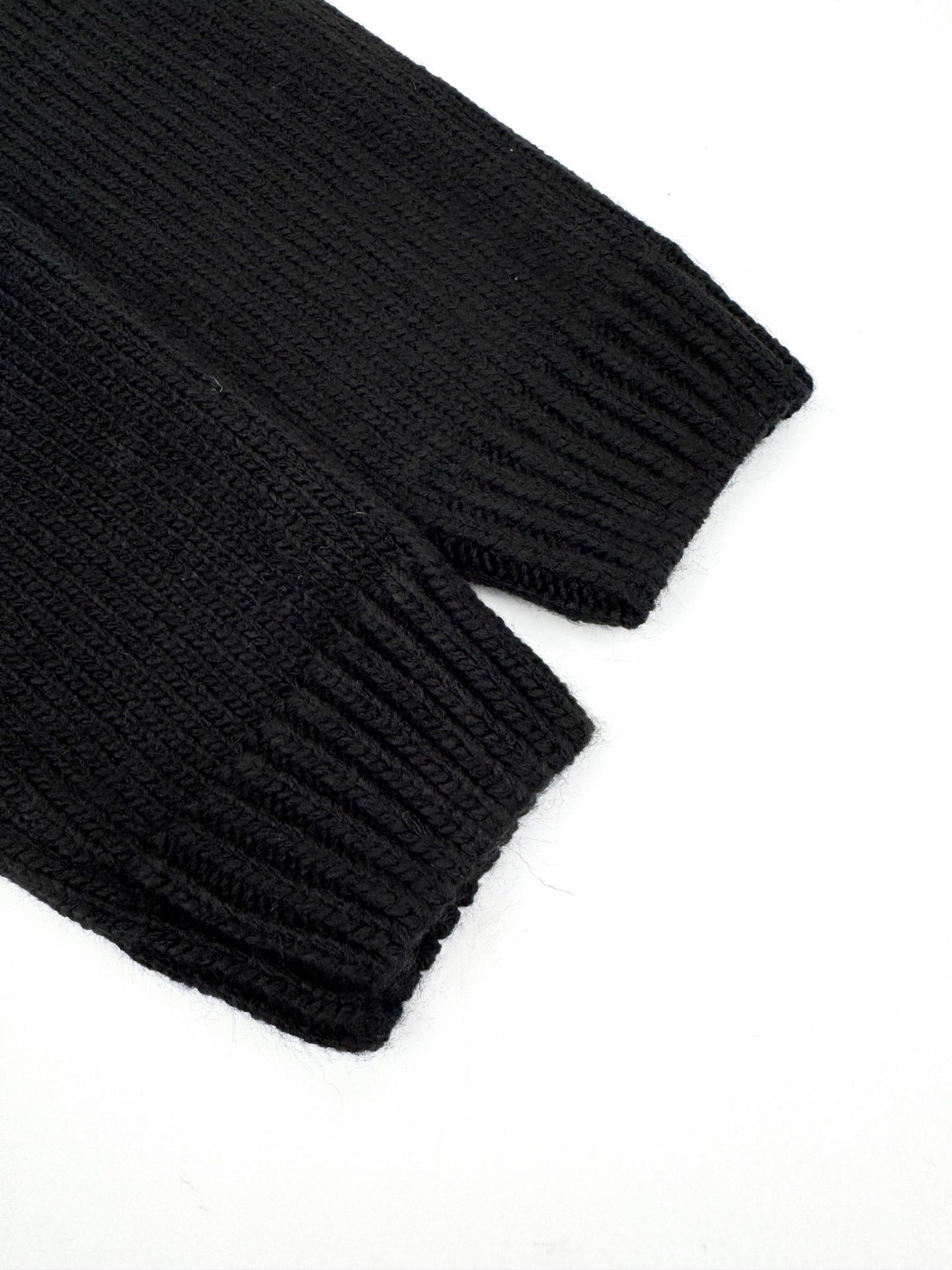 2026 New Arrival: GS Letter Cut-out Crochet Jumper (25400-B45)