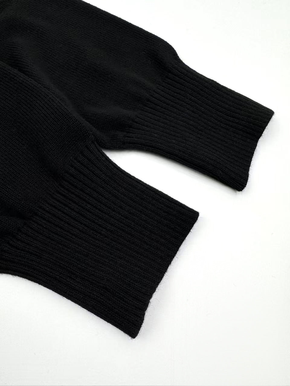 2026 New GS Embroidered Sweater (25168-B05)