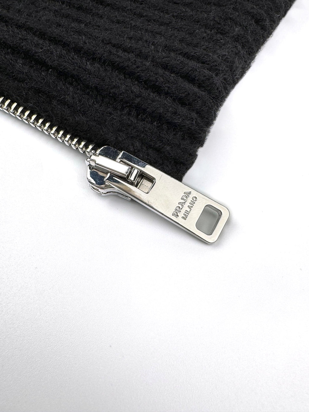 2026 New GS Knitted Cardigan (24067-C40)