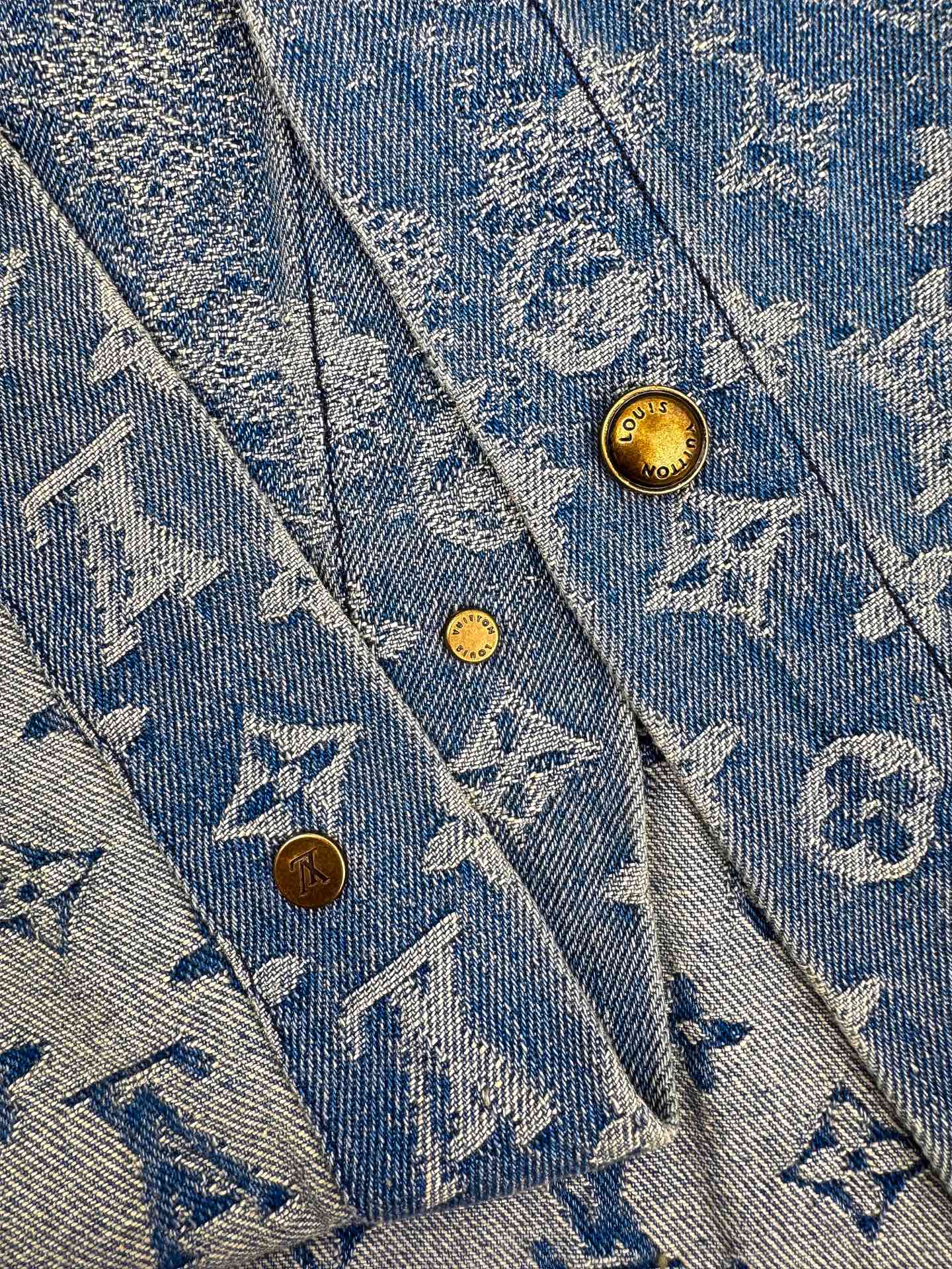 2026 New GS Logo Denim Short-Sleeve Shirt (BB773-B40)