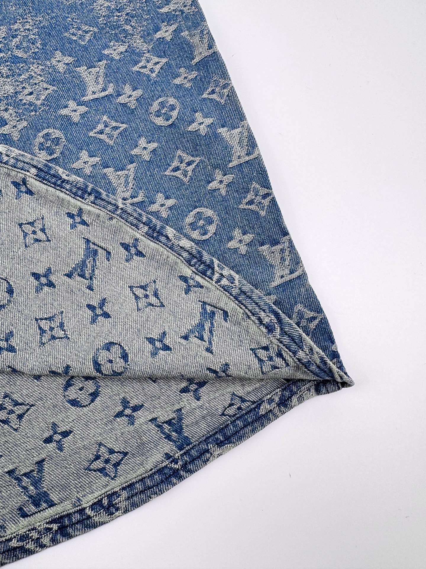 2026 New GS Logo Denim Short-Sleeve Shirt (BB773-B40)