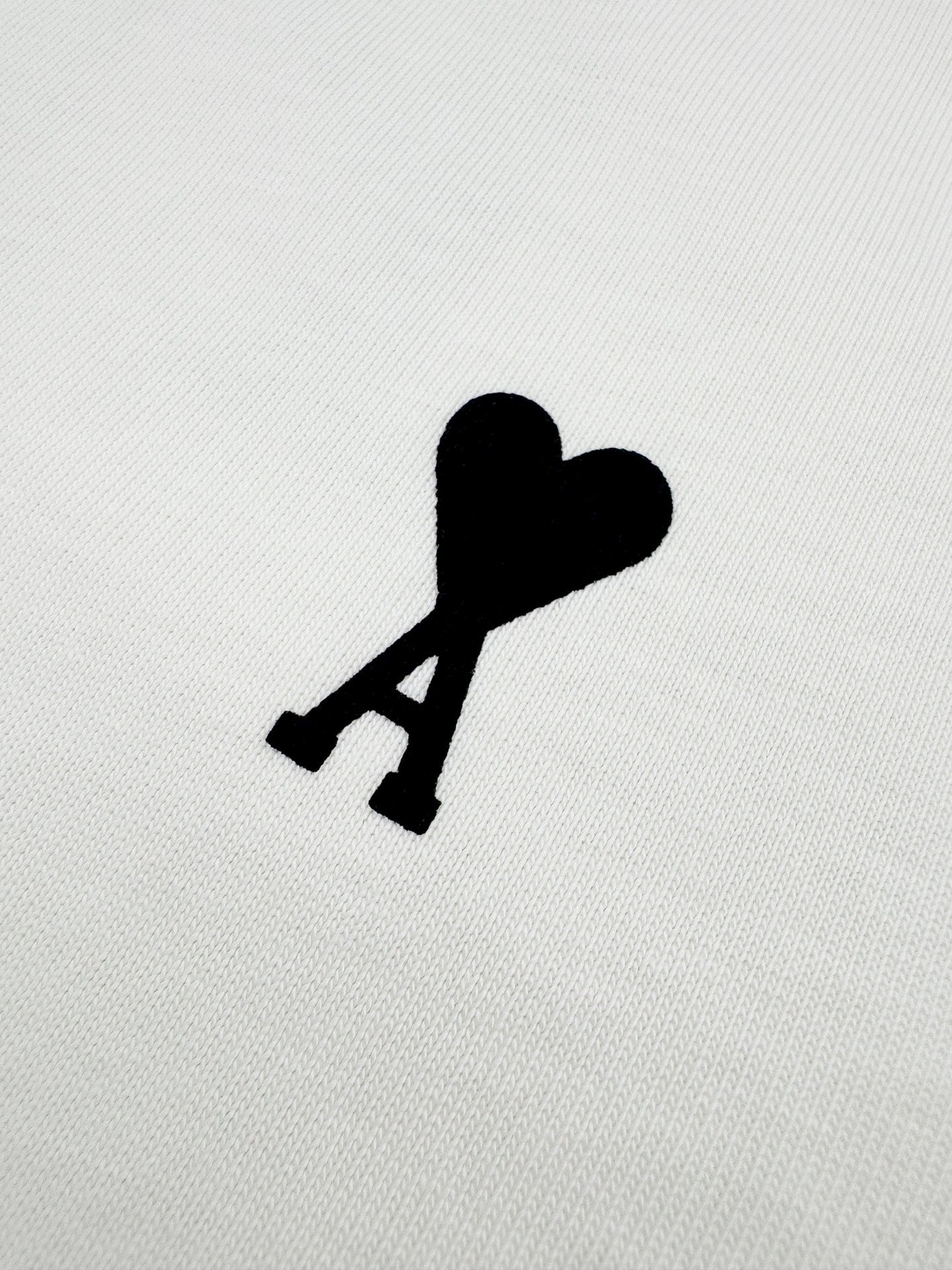 2026 New GS  Short-Sleeved T-Shirt with Heart-Shaped Text Print (AA555-A00)