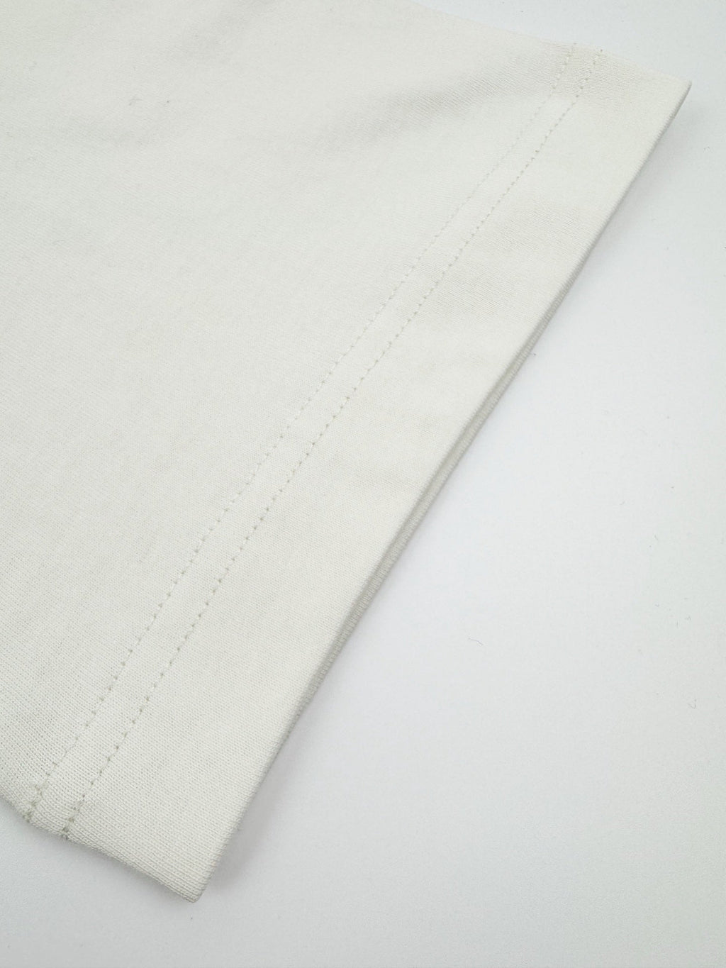 2026 New GS  Short-Sleeved T-Shirt with Heart-Shaped Text Print (AA555-A00)