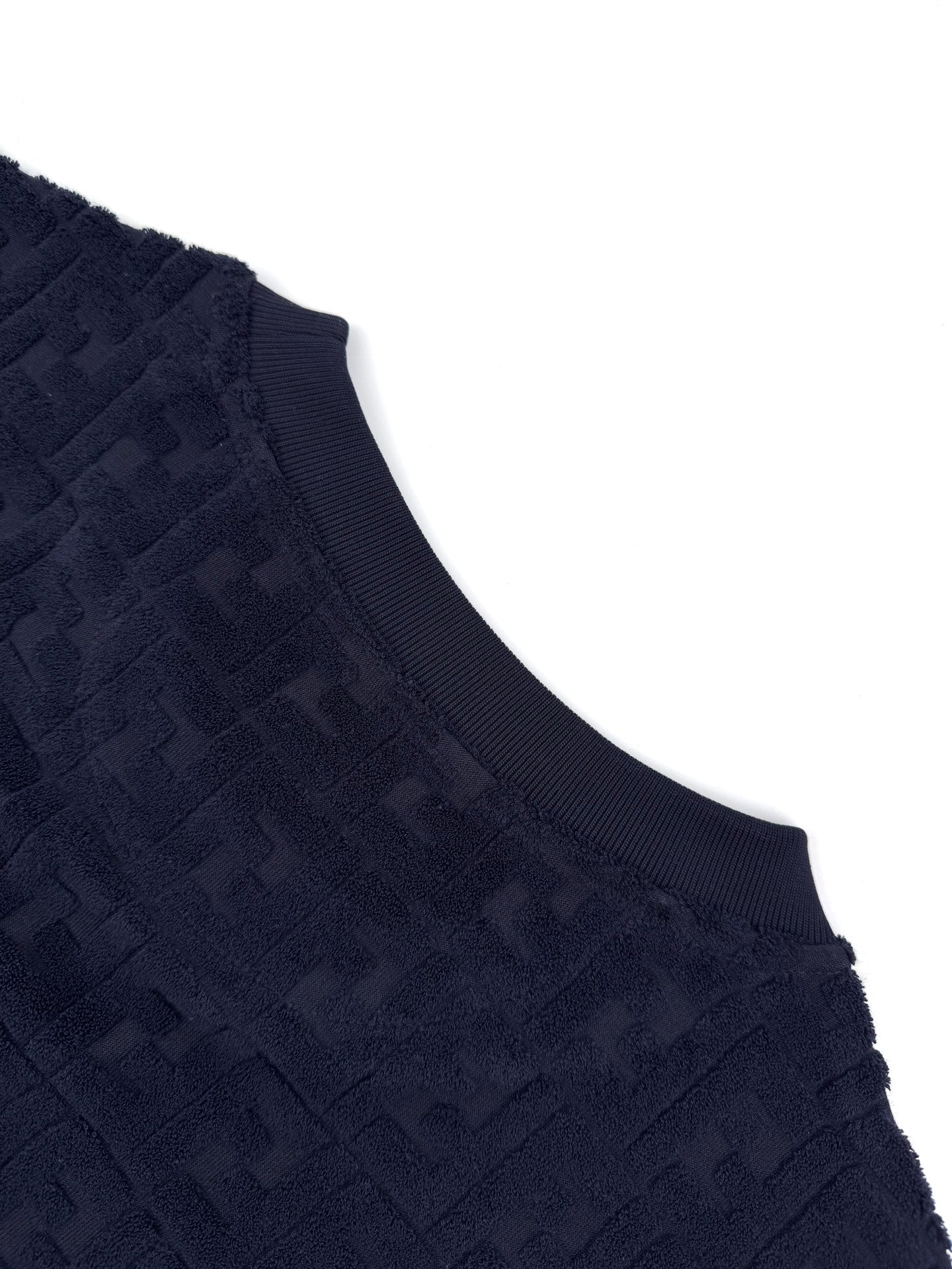 2026 New GS Logo Embossed Short-Sleeve Shirt (25161-A20)