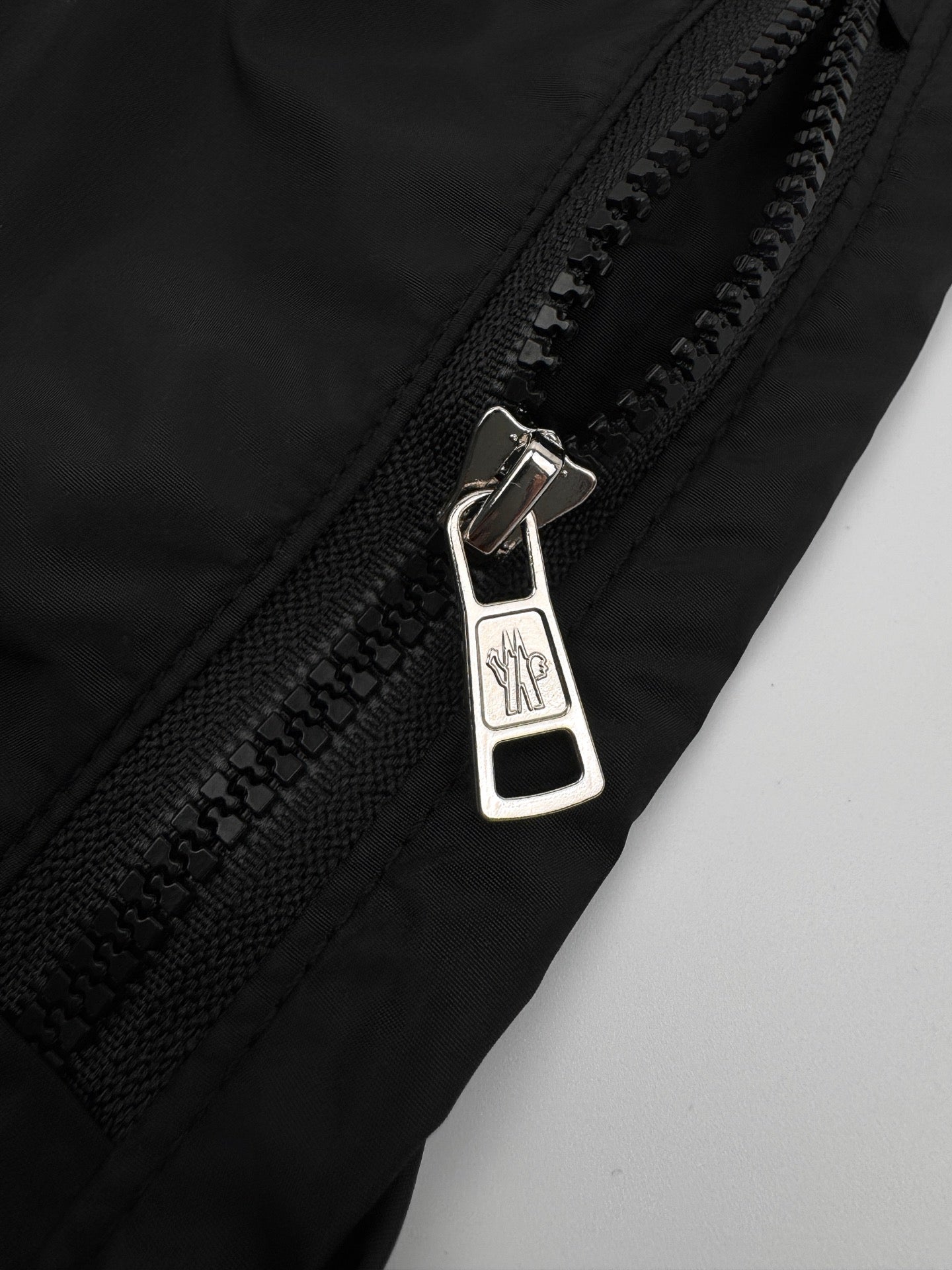 2026 New GS Logo Pocket Shorts (BB800-A40)