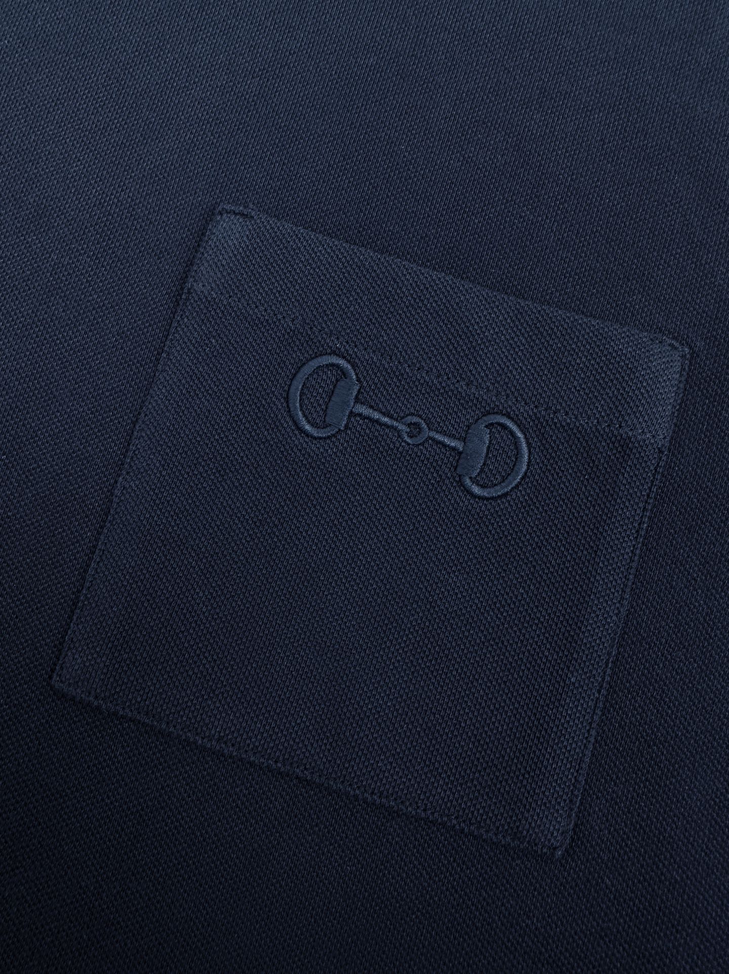 2026 New GS Short-Sleeve Shirt with Horsebit Embroidery on the Pocket (CC964-A10)