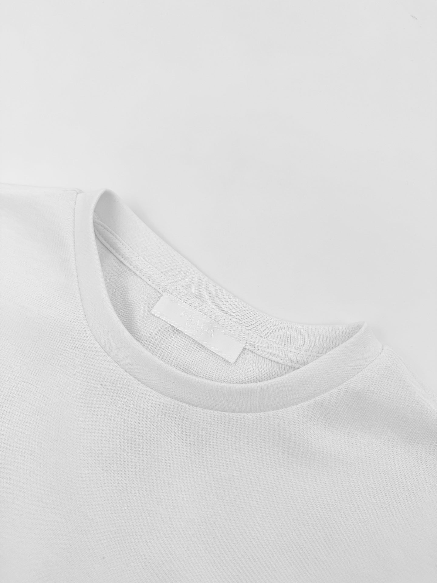 2026 New GS Logo Embroidered Short-Sleeved T-Shirt (CC954-A10)