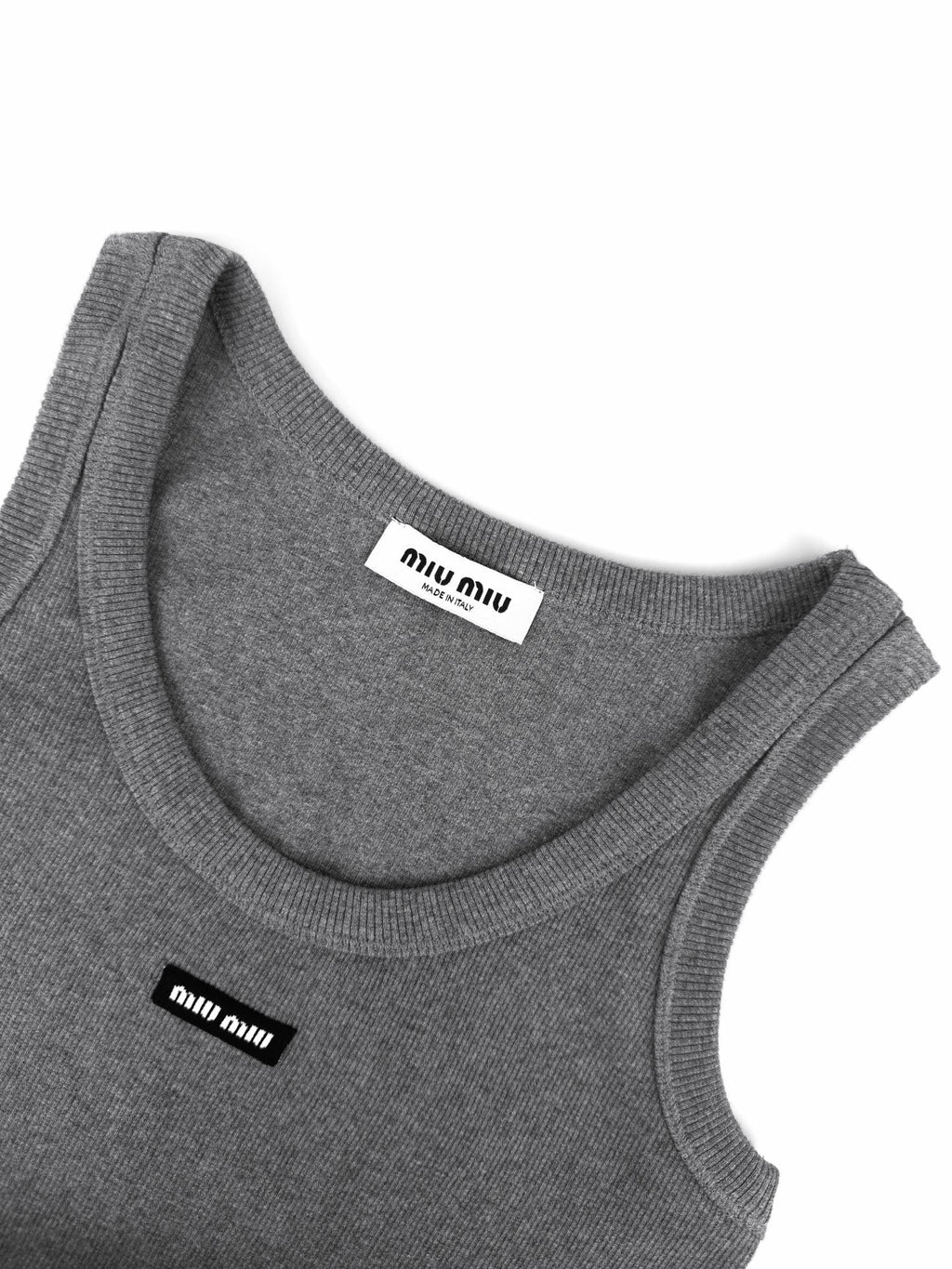 2026 Women’s GS Logo V-neck Top (FF718)