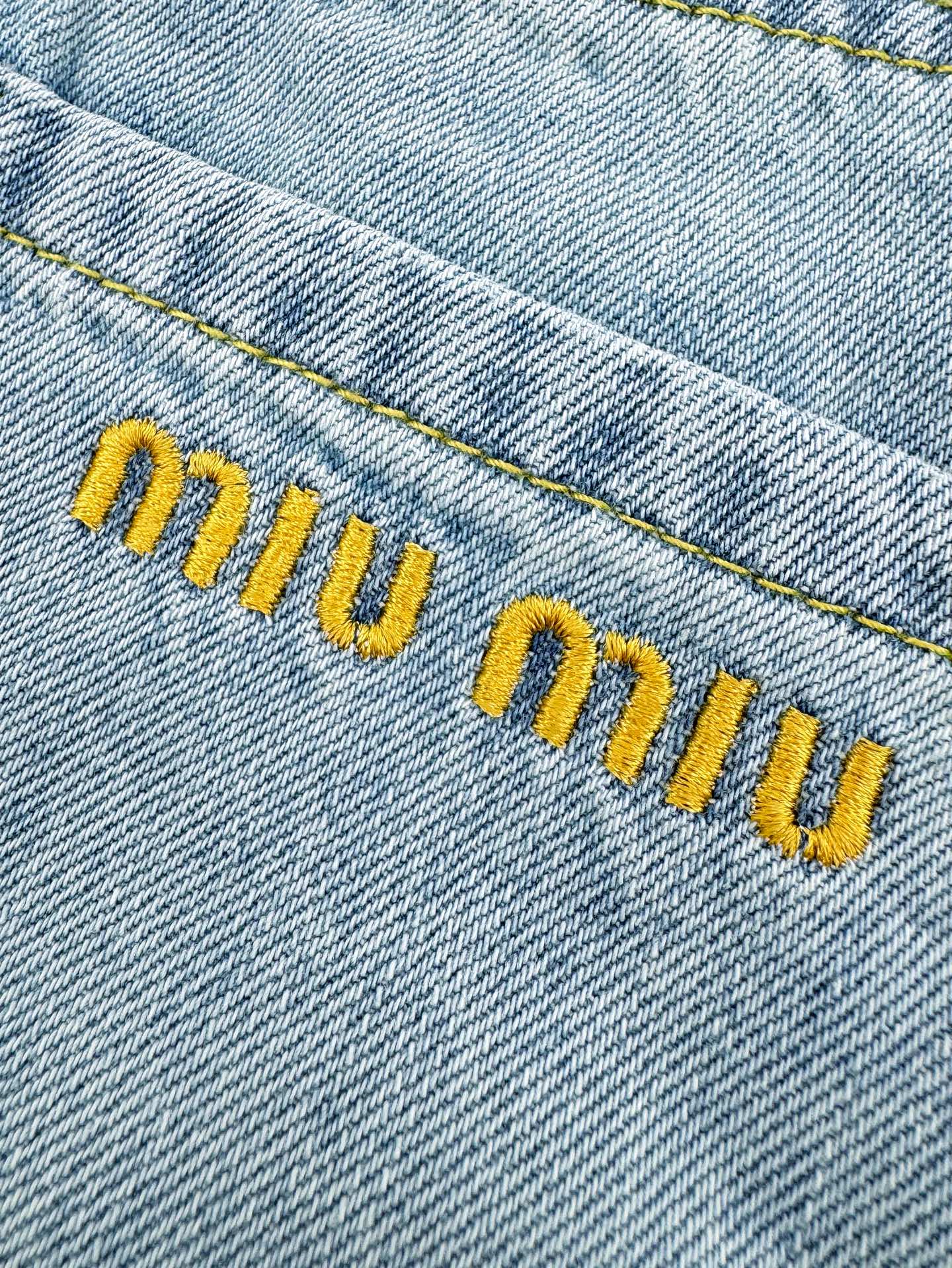 2026 Women’s GS Embroidered Logo Jeans  (EE410)