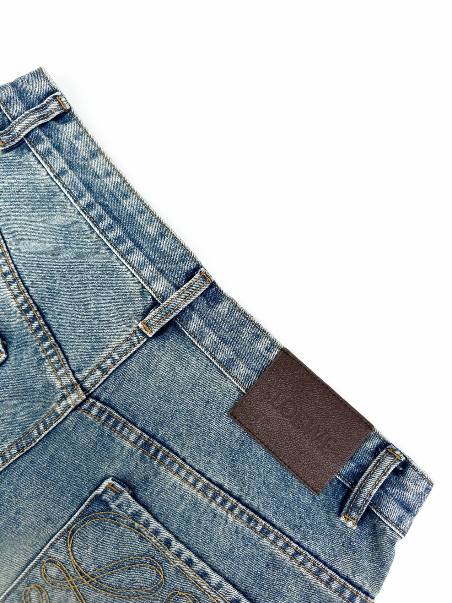 2026 Women’s GS Embroidered Leather-Tagged Jeans (EE414)