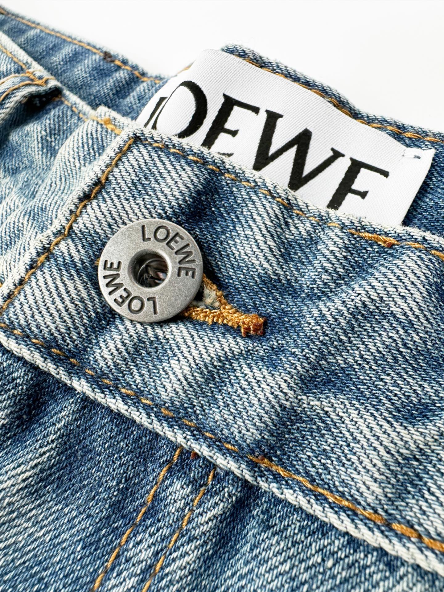 2026 Women’s GS Embroidered Leather-Tagged Jeans (EE414)