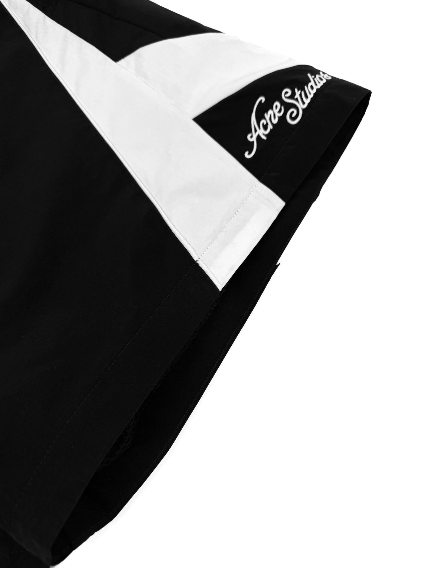 2026 New GS Embroidered Logo Shorts (BB832-A90)