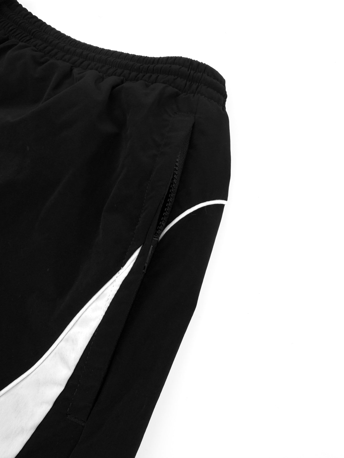 2026 New GS Embroidered Logo Shorts (BB832-A90)