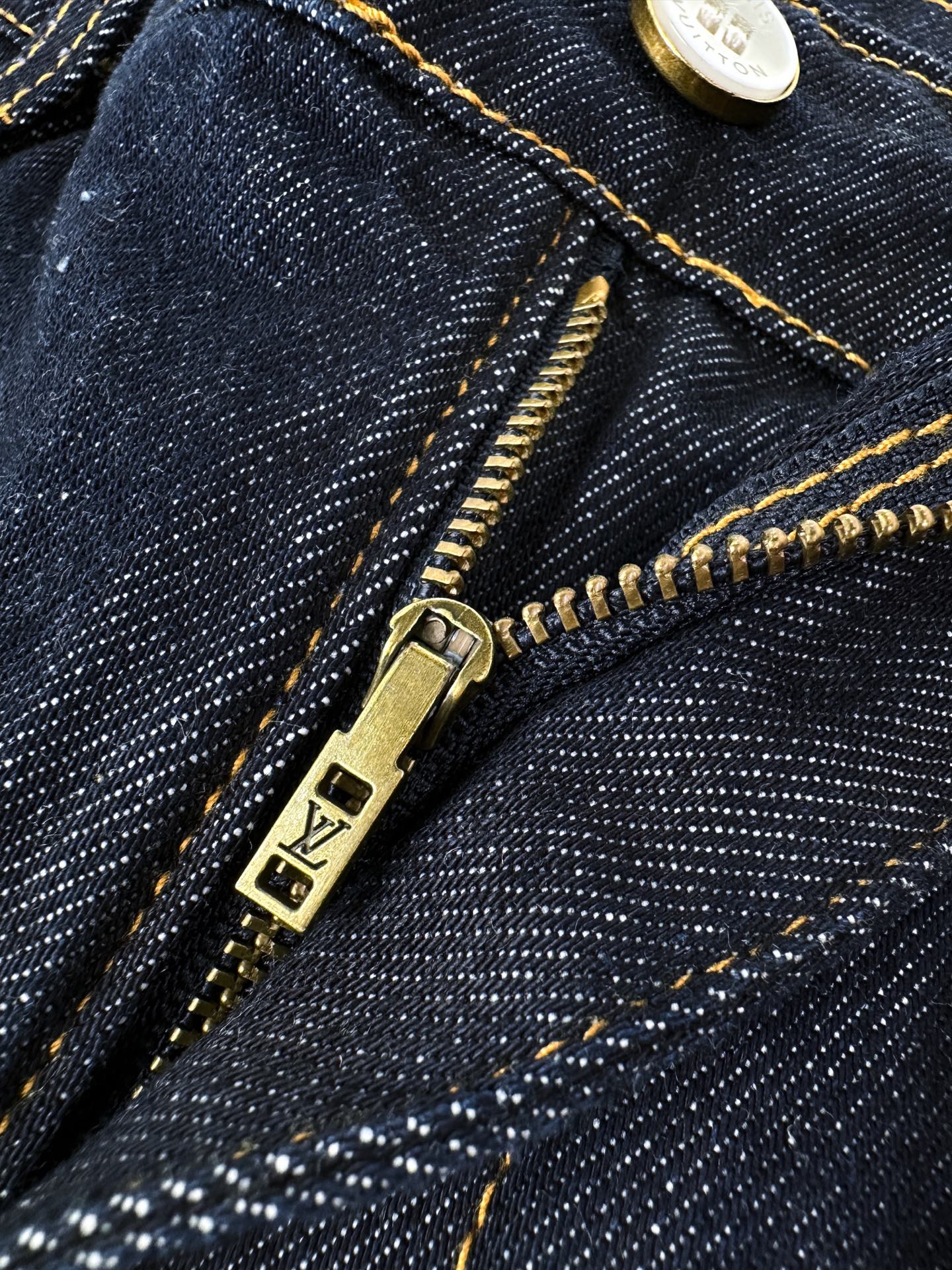 2026 New GS Logo Denim Shorts (BB850-A65)