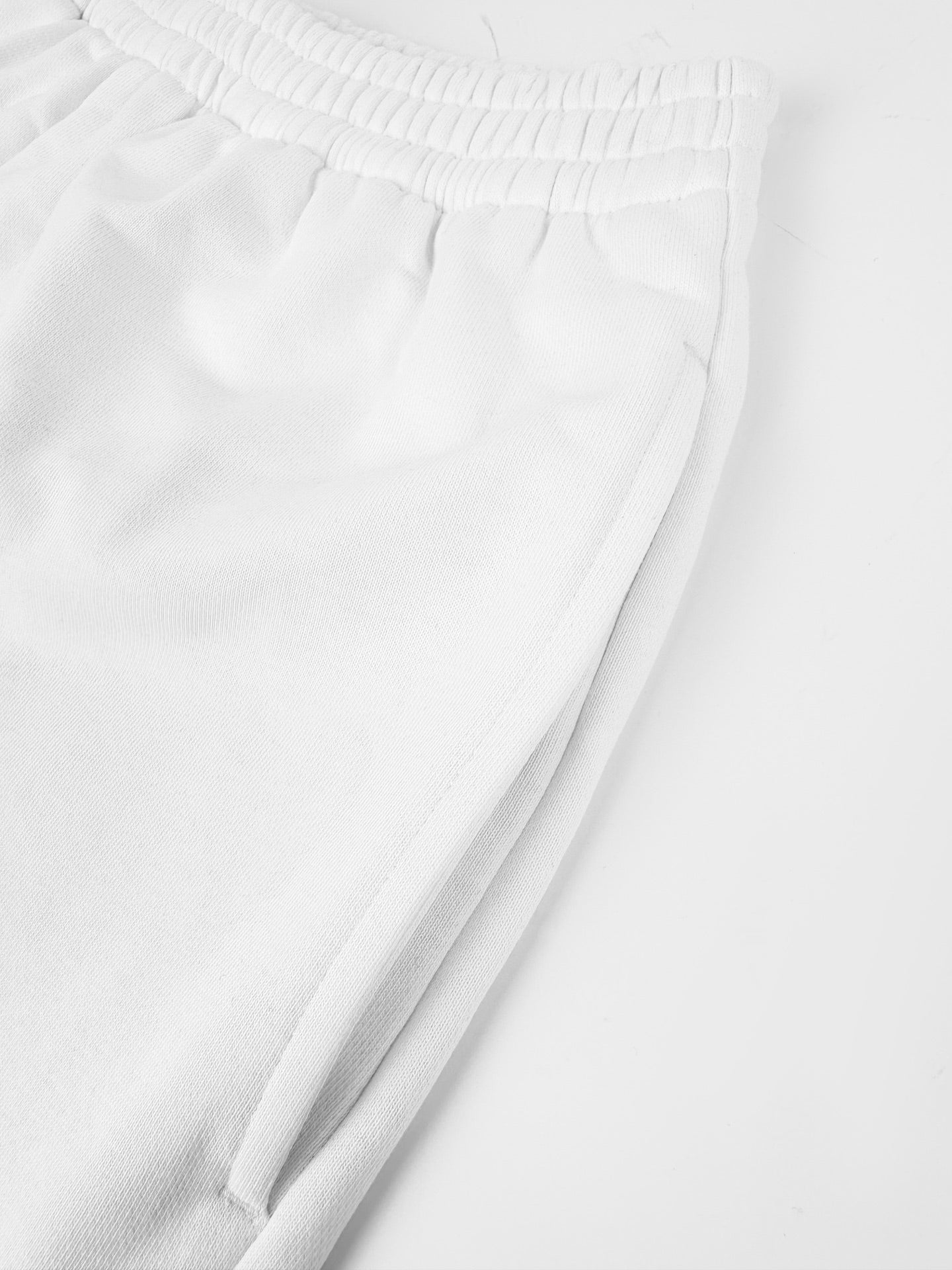 2026 New GS Embroidered Graffiti Shorts (AA608-A45)