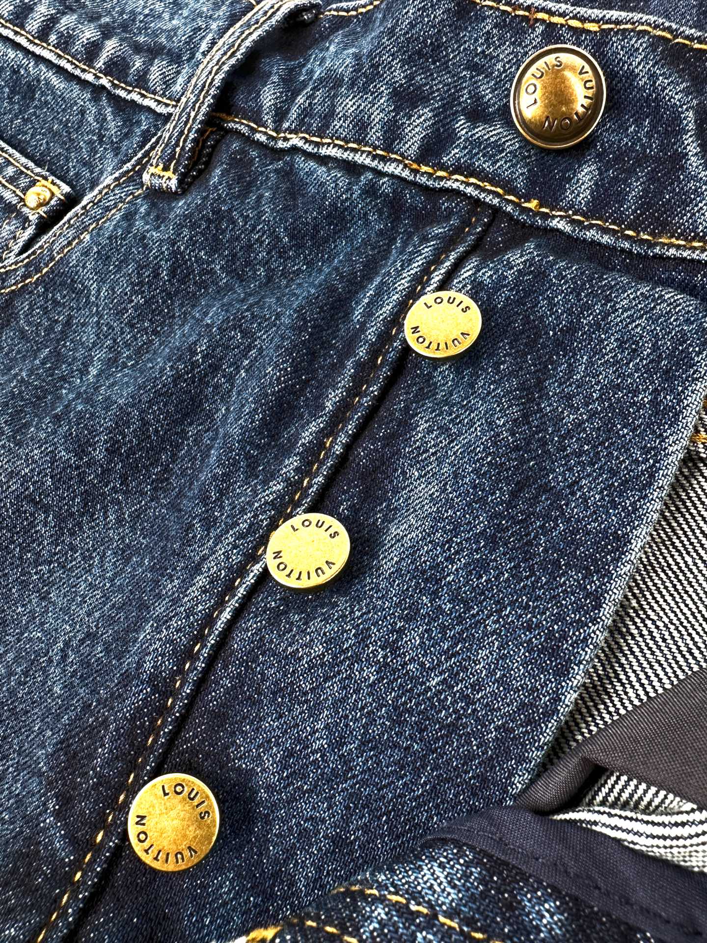 2026 New GS Logo Cuffed Jeans (BB866-B70)