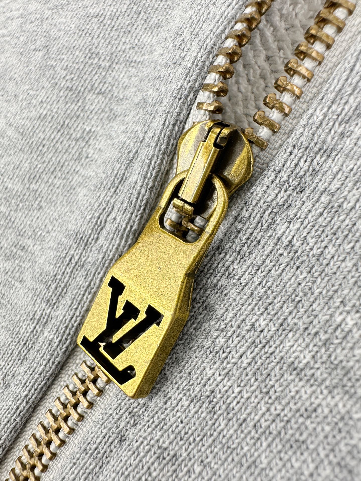 2026 new model GS logo embroidered zipper coat (BB896-B40)