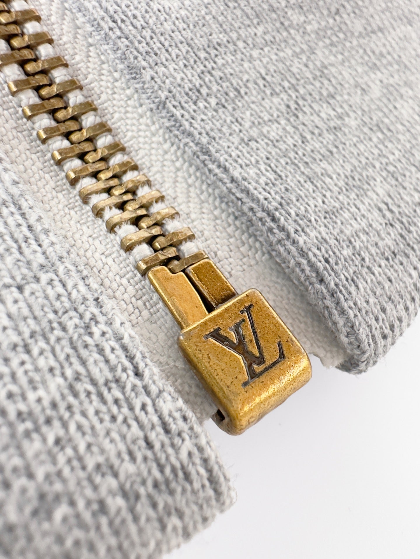 2026 new model GS logo embroidered zipper coat (BB896-B40)