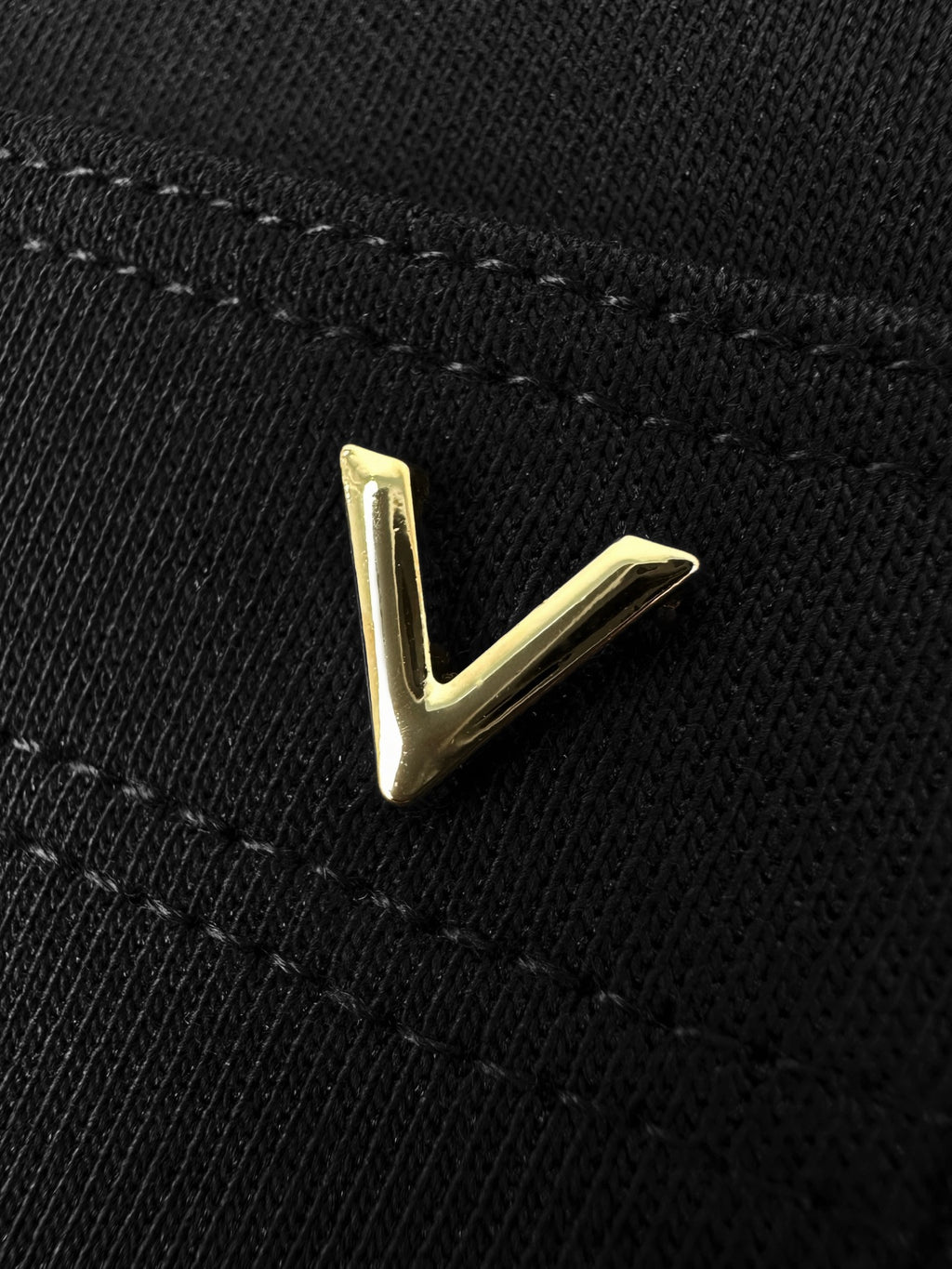 2026 New Model GS Logo Metal Sweatshirt (AA687-A65)