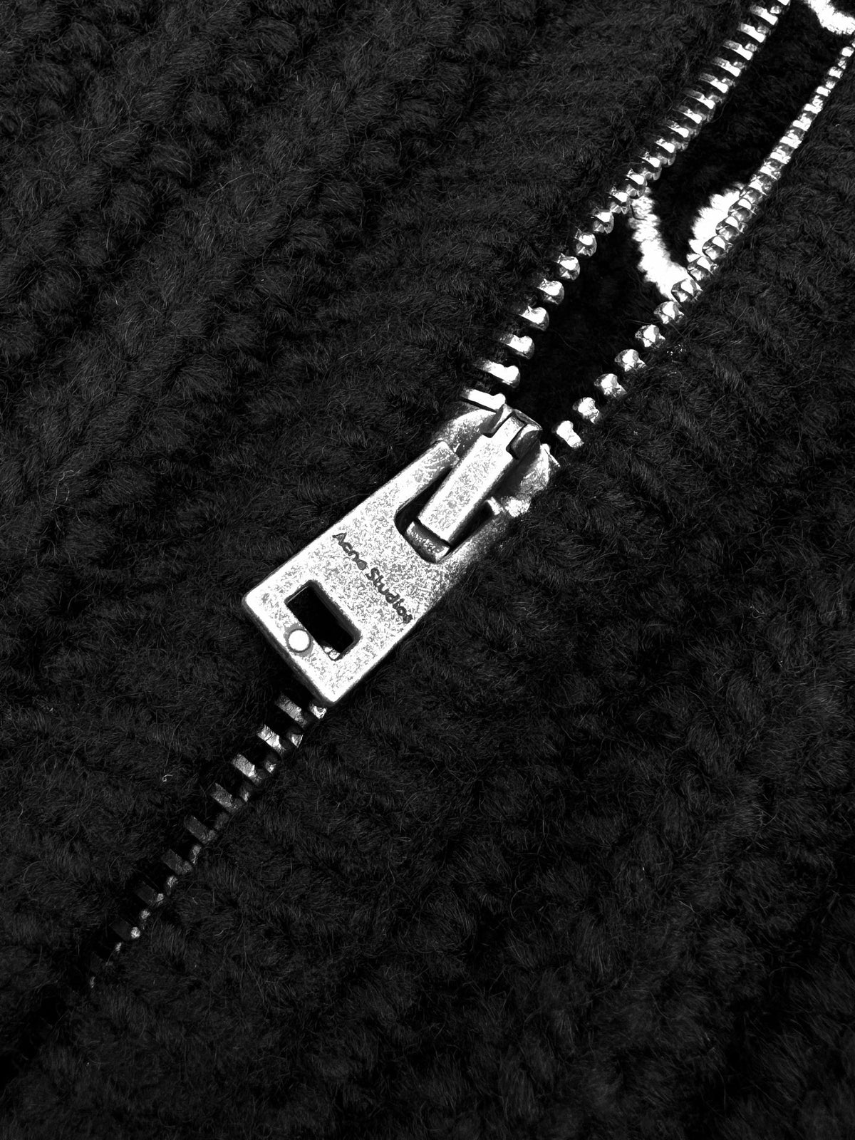 2026 New Model GS Embroidered Zipper Pullover Coat (25397-C30)